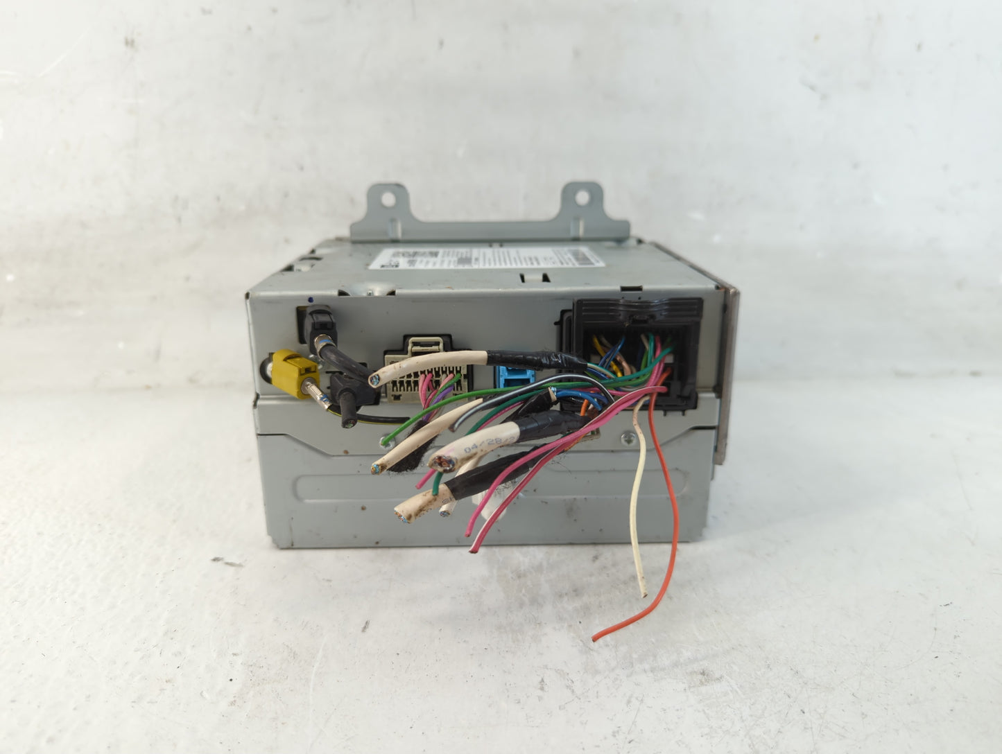 2008-2009 Bmw 328i Radio AM FM Cd Player Receiver Replacement P/N:23289896 Fits Fits 2008 2009 OEM Used Auto Parts - Oemusedautoparts1.com