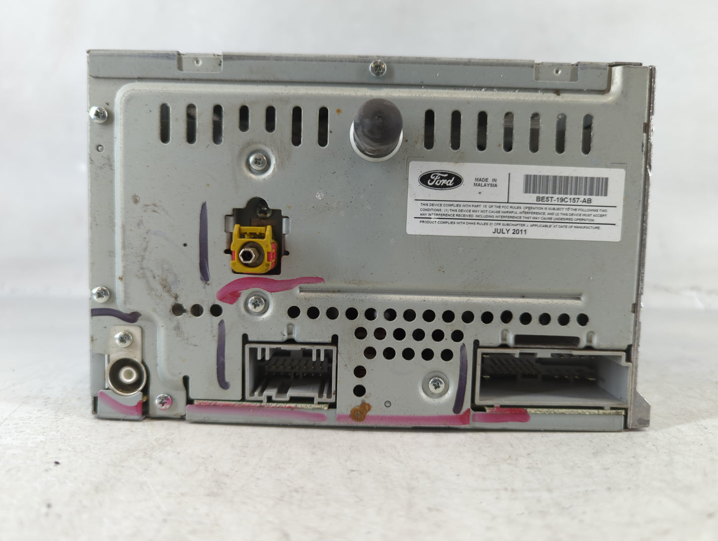 2011-2012 Ford Fusion Radio AM FM Cd Player Receiver Replacement P/N:BE5T-19C157-AB Fits Fits 2011 2012 OEM Used Auto Parts - Oemusedautoparts1.com