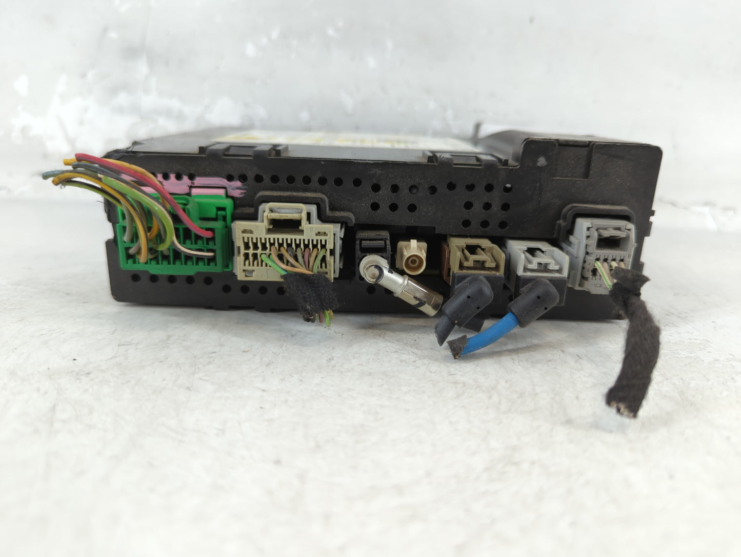 2016 Chevrolet Colorado Radio AM FM Cd Player Receiver Replacement P/N:13506379 Fits OEM Used Auto Parts - Oemusedautoparts1.com