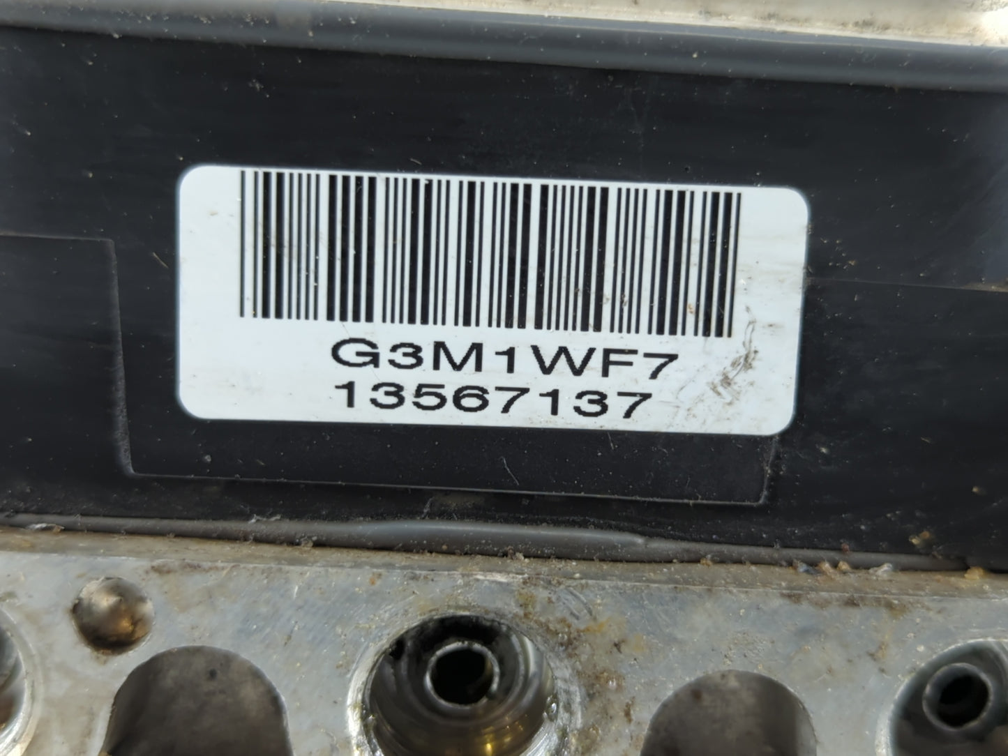 2004 Chevrolet Trail Blazer (113 w.b.) Trlblz ABS Pump Control Module Replacement P/N:13567137 Fits OEM Used Auto Parts