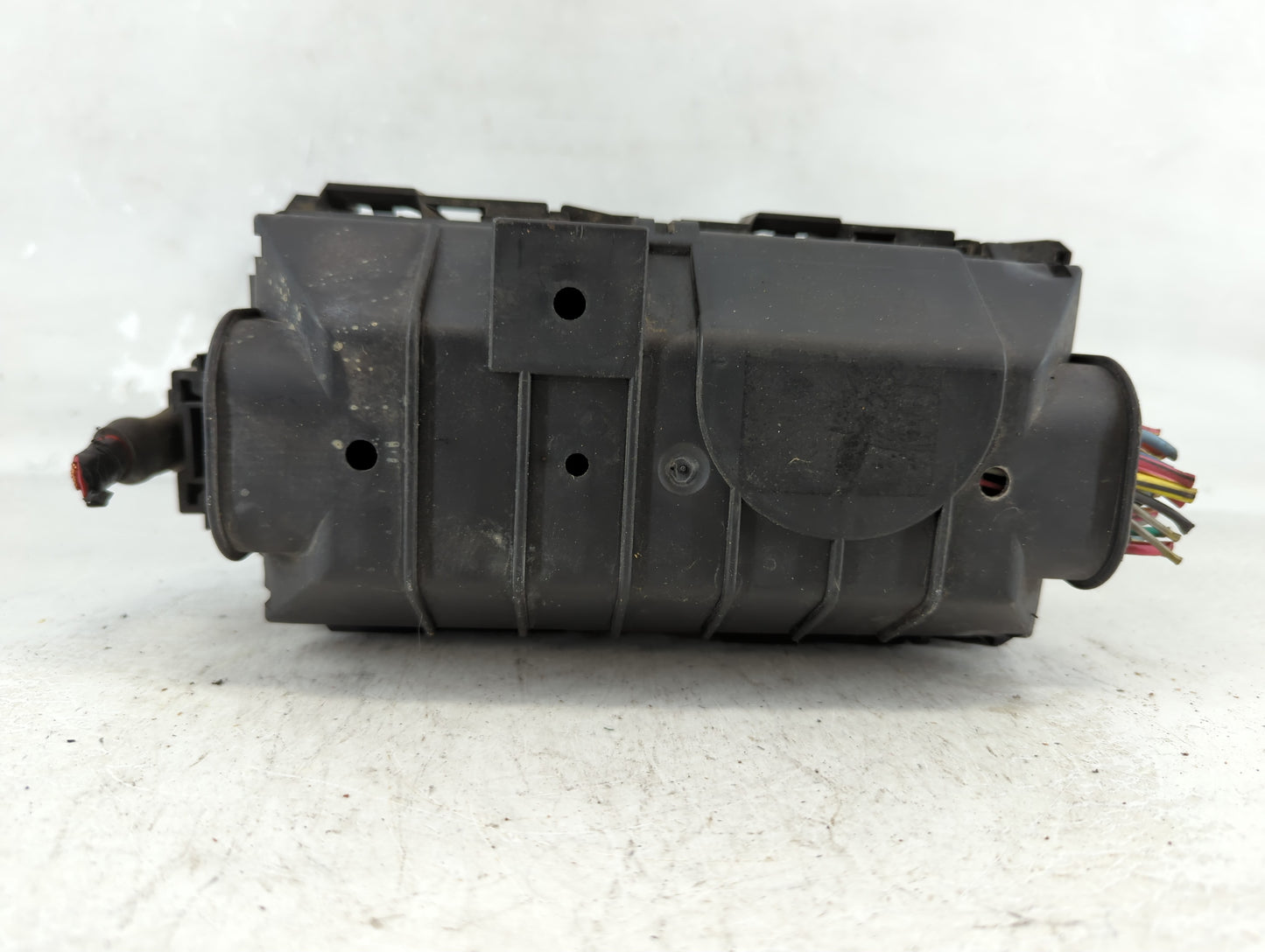 2004-2011 Lincoln Town Car Fusebox Fuse Box Panel Relay Module P/N:2C7T-14N003-A Fits Fits 2004 2005 2006 2007 2008 2009 2010 2011 OEM Used Auto Parts