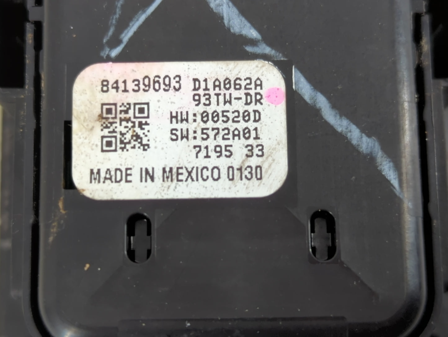 2018 Gmc Terrain Master Power Window Switch Replacement Driver Side Left P/N:84139693 Fits OEM Used Auto Parts - Oemusedautoparts1.com