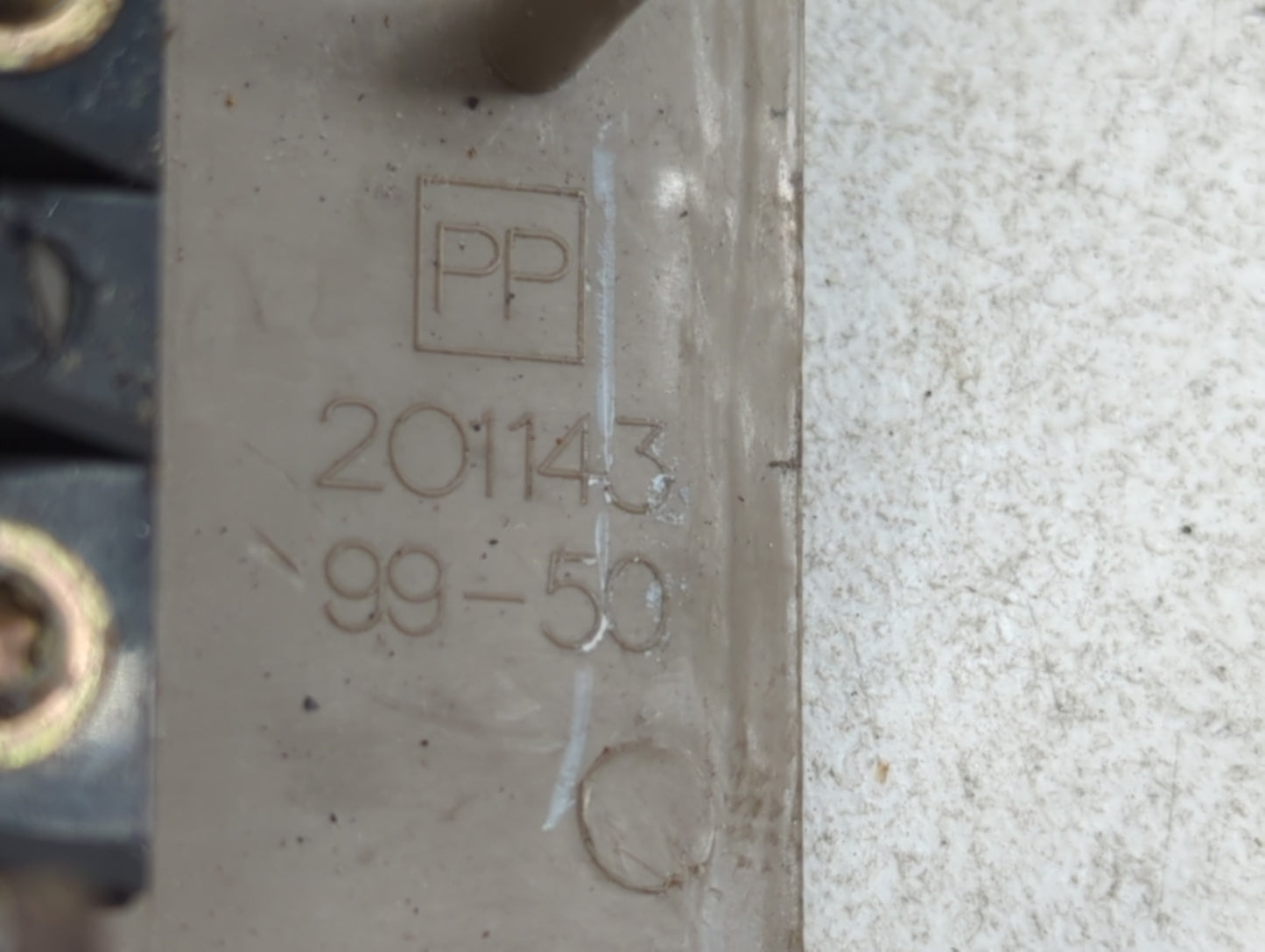 2000-2002 Chevrolet Silverado 1500 Master Power Window Switch Replacement Driver Side Left P/N:15043085 Fits Fits 2000 2001 2002 OEM Used Auto Parts