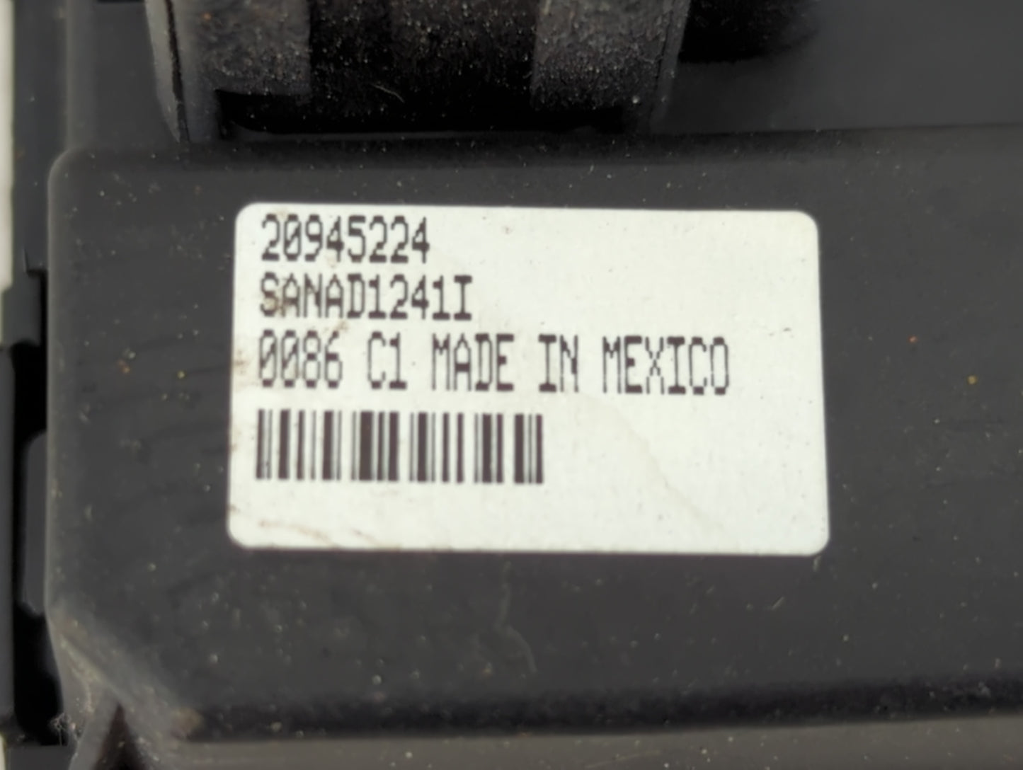 2007-2017 Gmc Acadia Master Power Window Switch Replacement Driver Side Left P/N:20945224 Fits OEM Used Auto Parts - Oemusedautoparts1.com