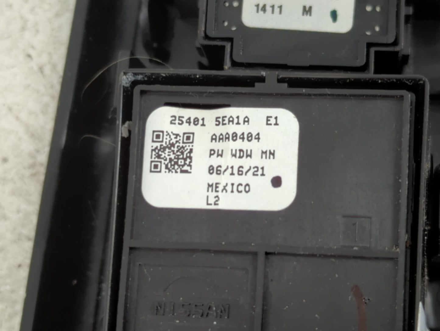 2020-2022 Nissan Versa Master Power Window Switch Replacement Driver Side Left P/N:25401 5EA1A Fits Fits 2020 2021 2022 OEM Used Auto Parts
