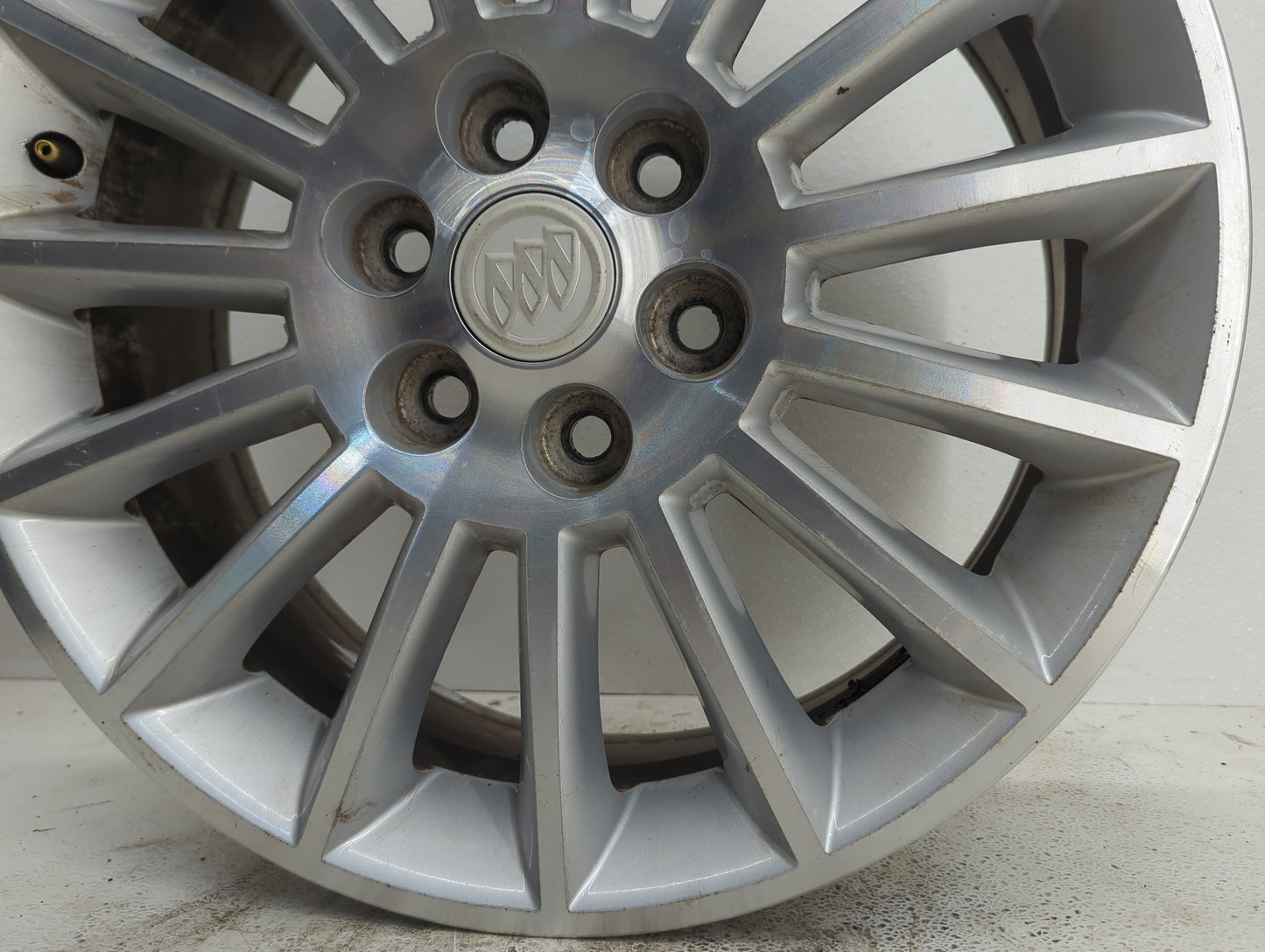 2008-2012 Buick Enclave Oem Wheel Rim - Oemusedautoparts1.com