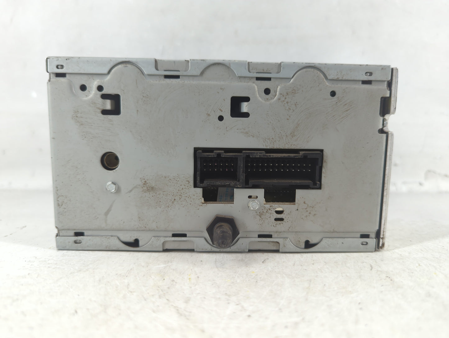 2000-2002 Chevrolet Impala Radio AM FM Cd Player Receiver Replacement Fits Fits 2000 2001 2002 OEM Used Auto Parts - Oemusedautoparts1.com