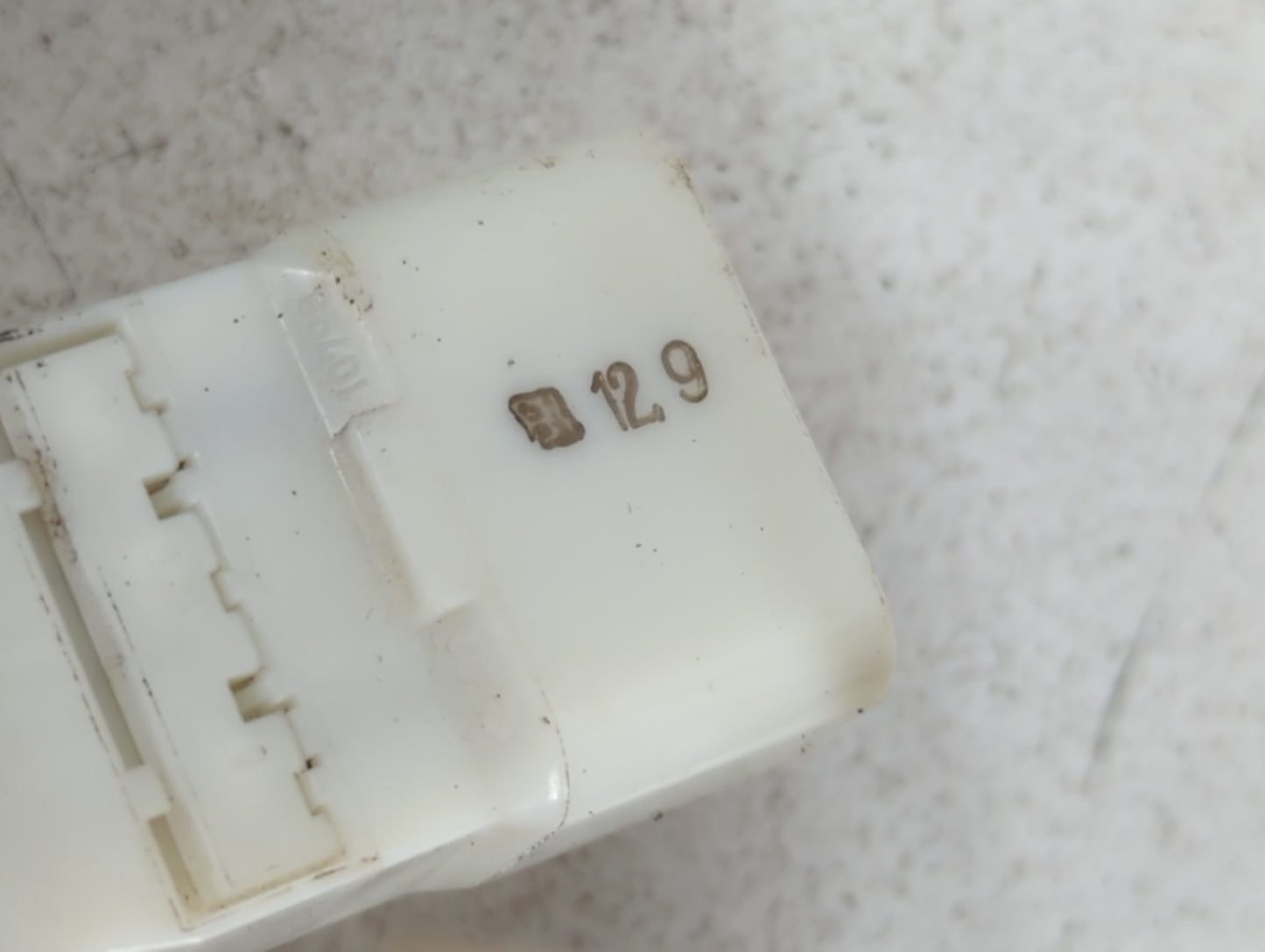 2004-2010 Toyota Sienna Driver Rear Door Window Oem