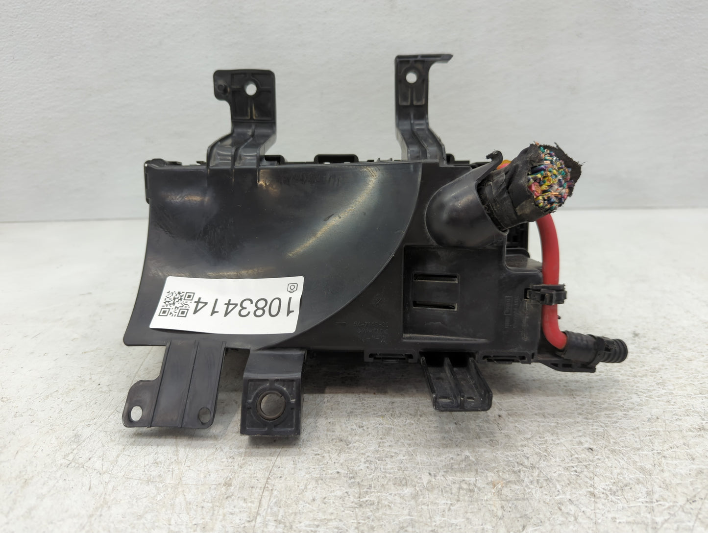 2010-2012 Ford Fusion Fusebox Fuse Box Panel Relay Module P/N:54-8799-30 Fits Fits 2010 2011 2012 OEM Used Auto Parts - Oemusedautoparts1.com