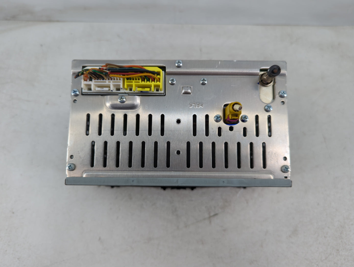 2014-2016 Kia Soul Radio AM FM Cd Player Receiver Replacement P/N:96170-B2090CA Fits Fits 2014 2015 2016 OEM Used Auto Parts - Oemusedautoparts1.com