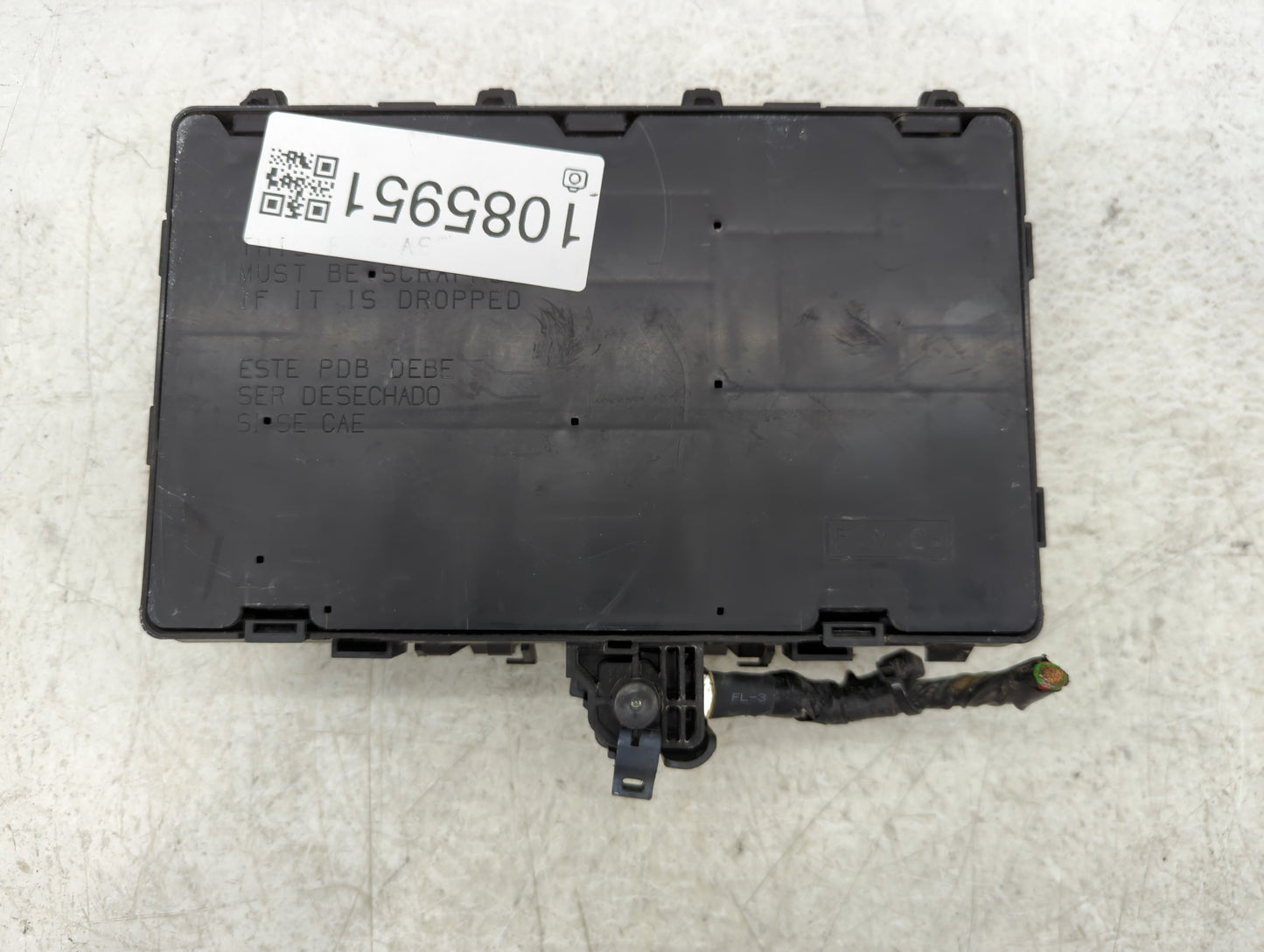 2019-2020 Ford Edge Fusebox Fuse Box Panel Relay Module P/N:G2GT-14A075AA Fits Fits 2019 2020 OEM Used Auto Parts - Oemusedautoparts1.com