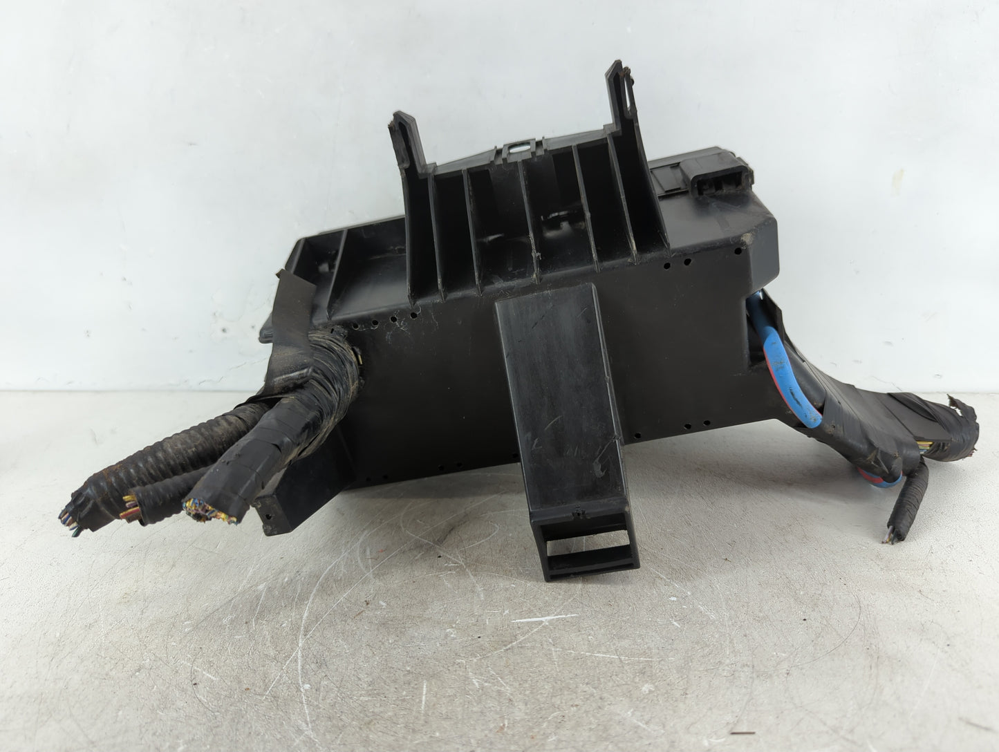2013 Ford Explorer Fusebox Fuse Box Panel Relay Module P/N:BM4T-14A003-AA Fits OEM Used Auto Parts - Oemusedautoparts1.com