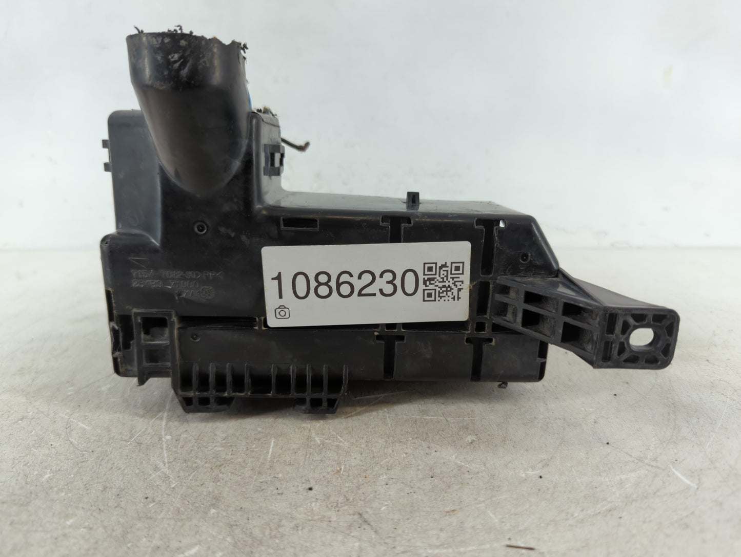 2003-2007 Nissan Murano Fusebox Fuse Box Panel Relay Module P/N:284B9-ZY000 7154-7082-30 Fits Fits 2003 2004 2005 2006 2007 OEM Used Auto Parts