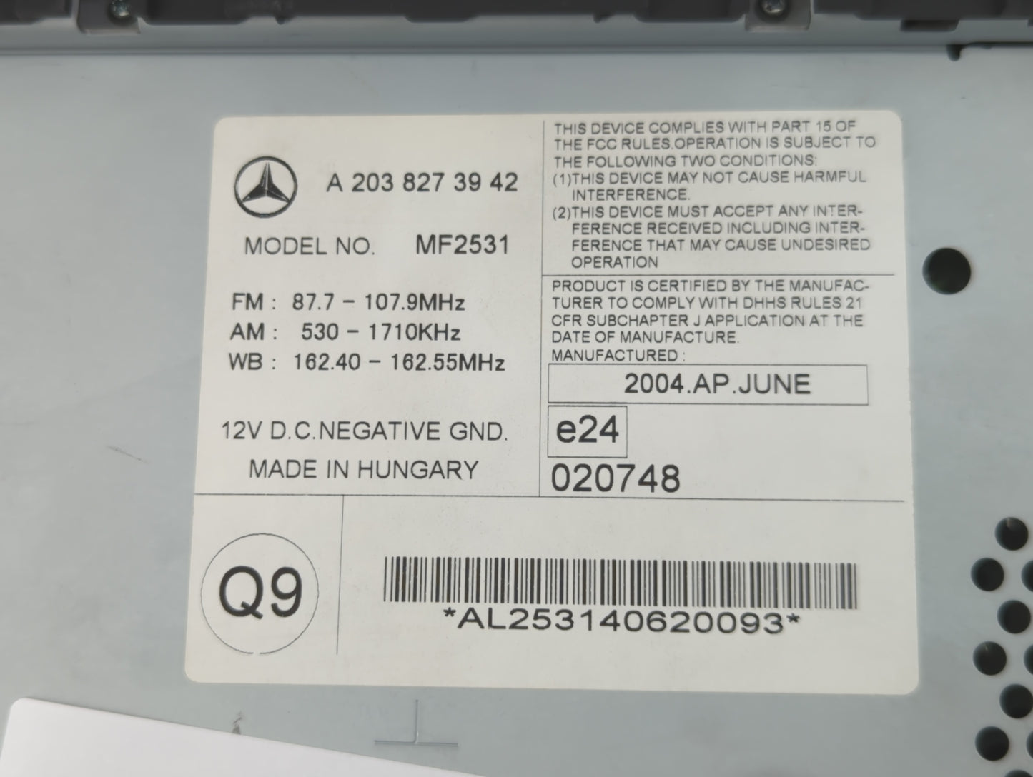 2001-2005 Mercedes-Benz C240 Radio AM FM Cd Player Receiver Replacement P/N:A 203 827 39 42 Fits OEM Used Auto Parts - Oemusedautoparts1.com
