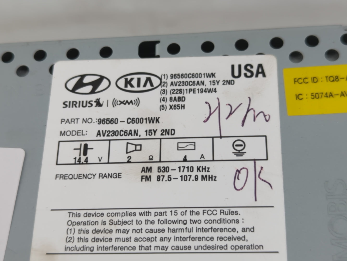 2016-2018 Kia Sorento Radio AM FM Cd Player Receiver Replacement P/N:96560-C6001WK Fits Fits 2016 2017 2018 OEM Used Auto Parts - Oemusedautoparts1.com