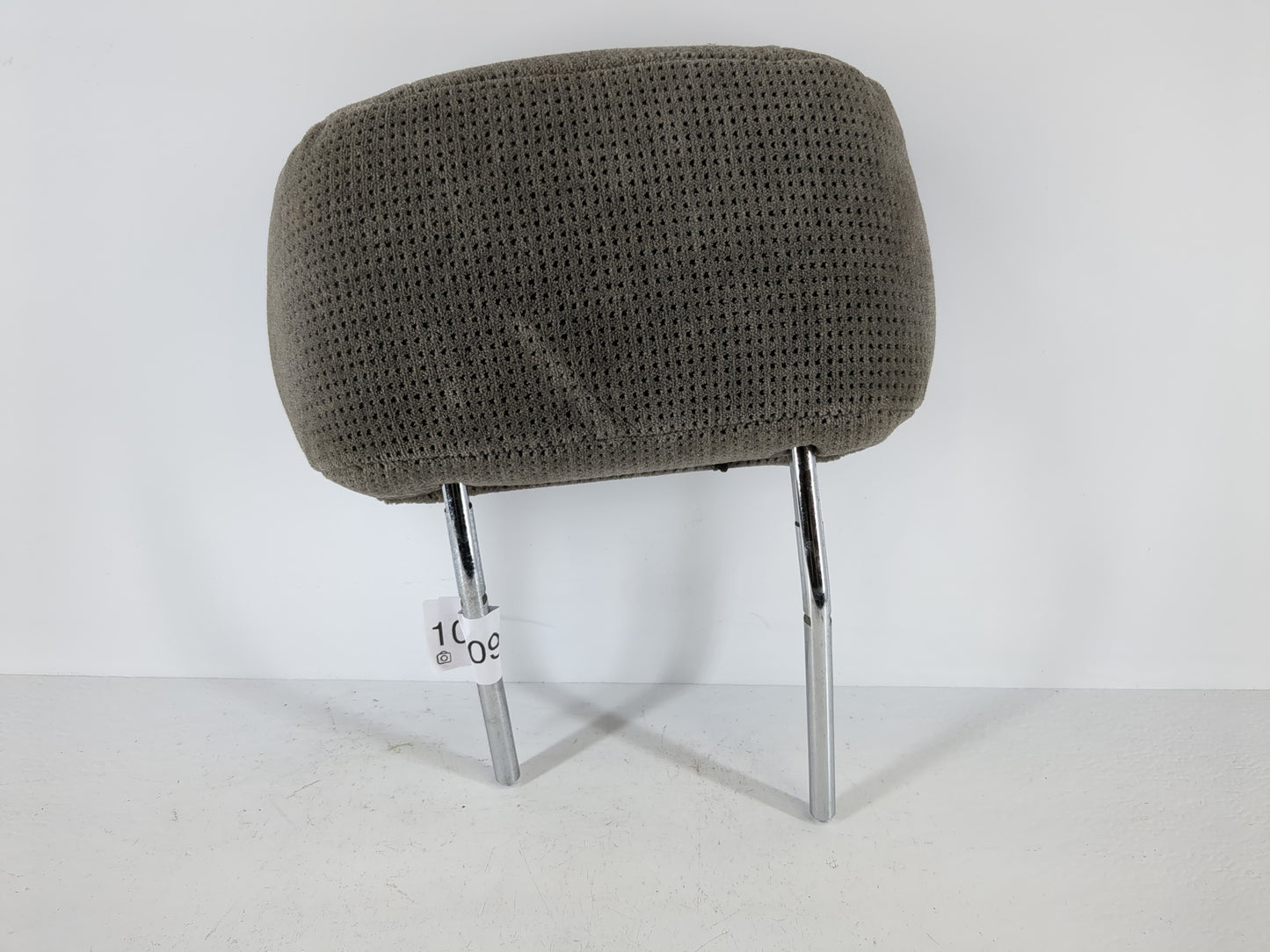2002 Saturn Ls Headrest Head Rest Rear Center Seat Fits OEM Used Auto Parts - Oemusedautoparts1.com