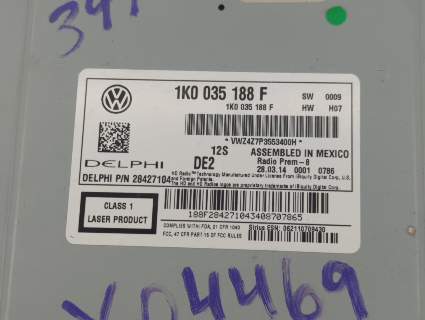2013-2014 Volkswagen Passat Radio AM FM Cd Player Receiver Replacement P/N:1K0 035 188 F Fits Fits 2013 2014 OEM Used Auto Parts - Oemusedautoparts1.com