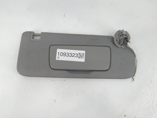 2018-2019 Chevrolet Equinox Sun Visor Shade Replacement Passenger Right Mirror Fits Fits 2018 2019 OEM Used Auto Parts