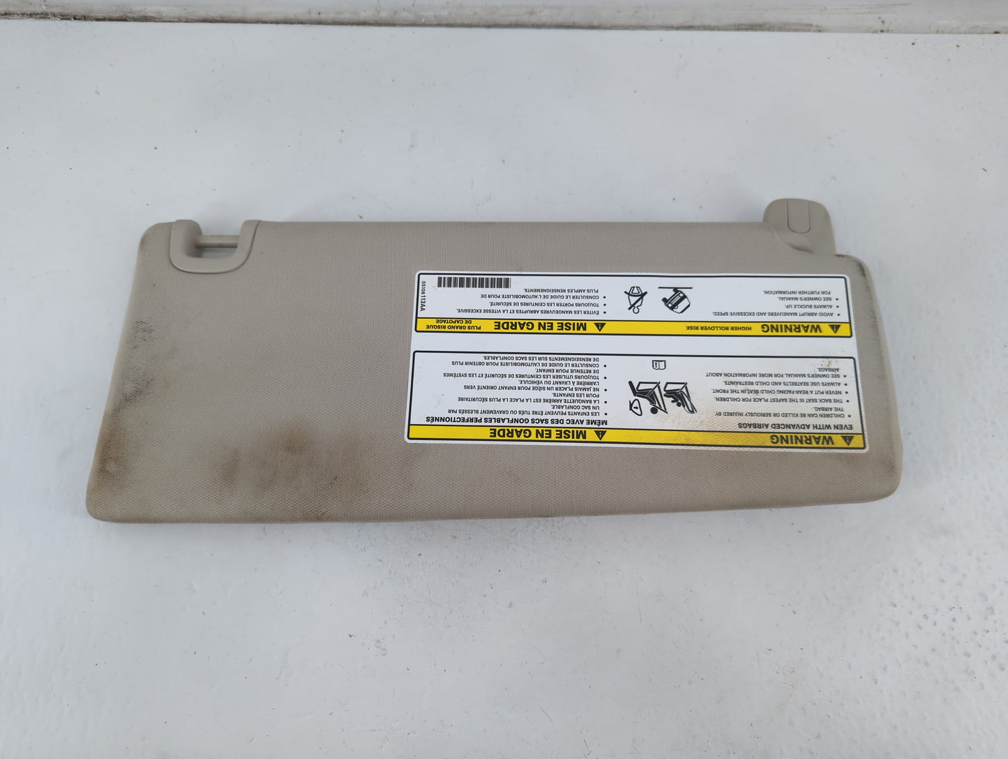2014-2018 Jeep Cherokee Sun Visor Shade Replacement Driver Left Mirror Fits Fits 2014 2015 2016 2017 2018 OEM Used Auto Parts - Oemusedautoparts1.com