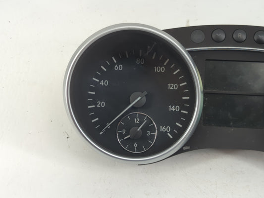 2006-2007 Mercedes-Benz Ml350 Instrument Cluster Speedometer Gauges P/N:A2C53118449 Fits Fits 2006 2007 OEM Used Auto Parts
