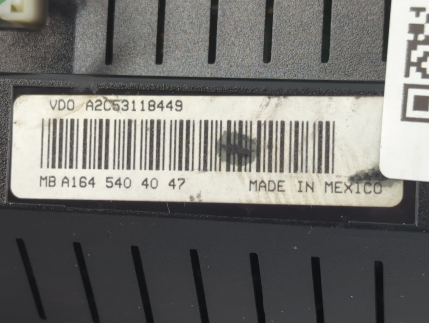 2006-2007 Mercedes-Benz Ml350 Instrument Cluster Speedometer Gauges P/N:A2C53118449 Fits Fits 2006 2007 OEM Used Auto Parts