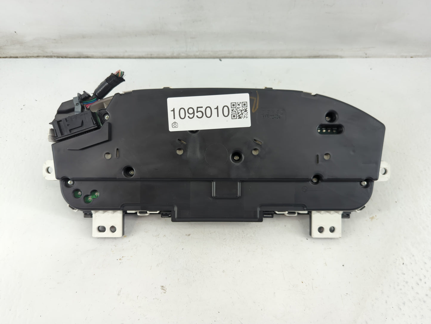 2008-2009 Cadillac Srx Instrument Cluster Speedometer Gauges P/N:25810140 25961448 Fits Fits 2008 2009 OEM Used Auto Parts - Oemusedautoparts1.com