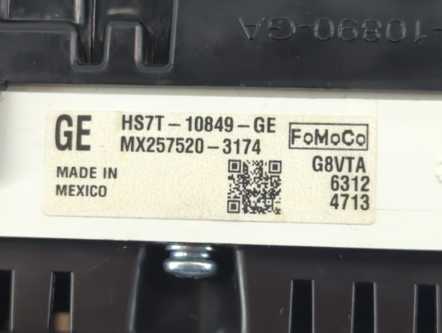 2017 Ford Fusion Instrument Cluster Speedometer Gauges P/N:5C5920 950F HS7T-10849-GE Fits OEM Used Auto Parts - Oemusedautoparts1.com