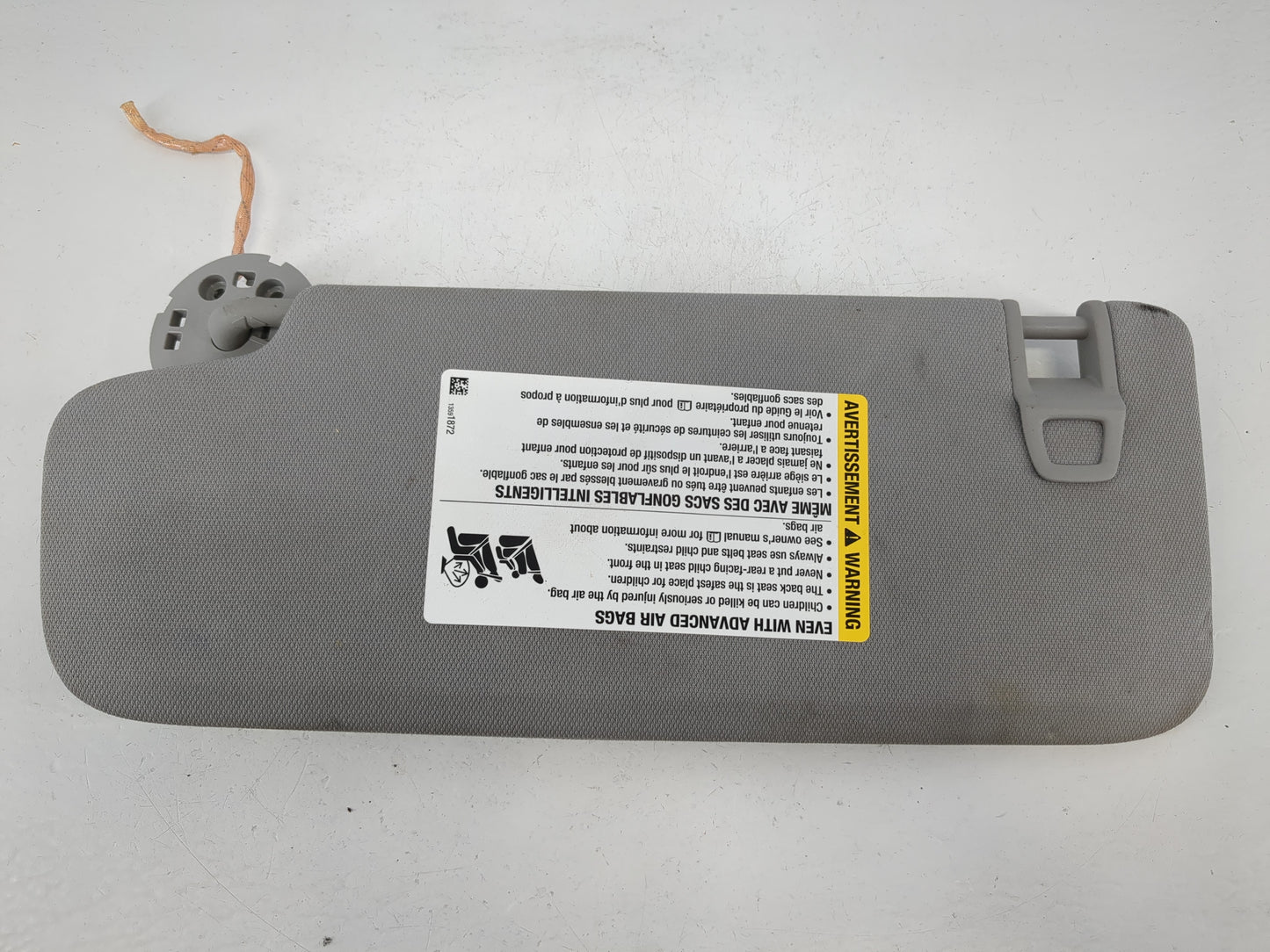 2020-2022 Chevrolet Equinox Sun Visor Shade Replacement Passenger Right Mirror Fits Fits 2020 2021 2022 OEM Used Auto Parts