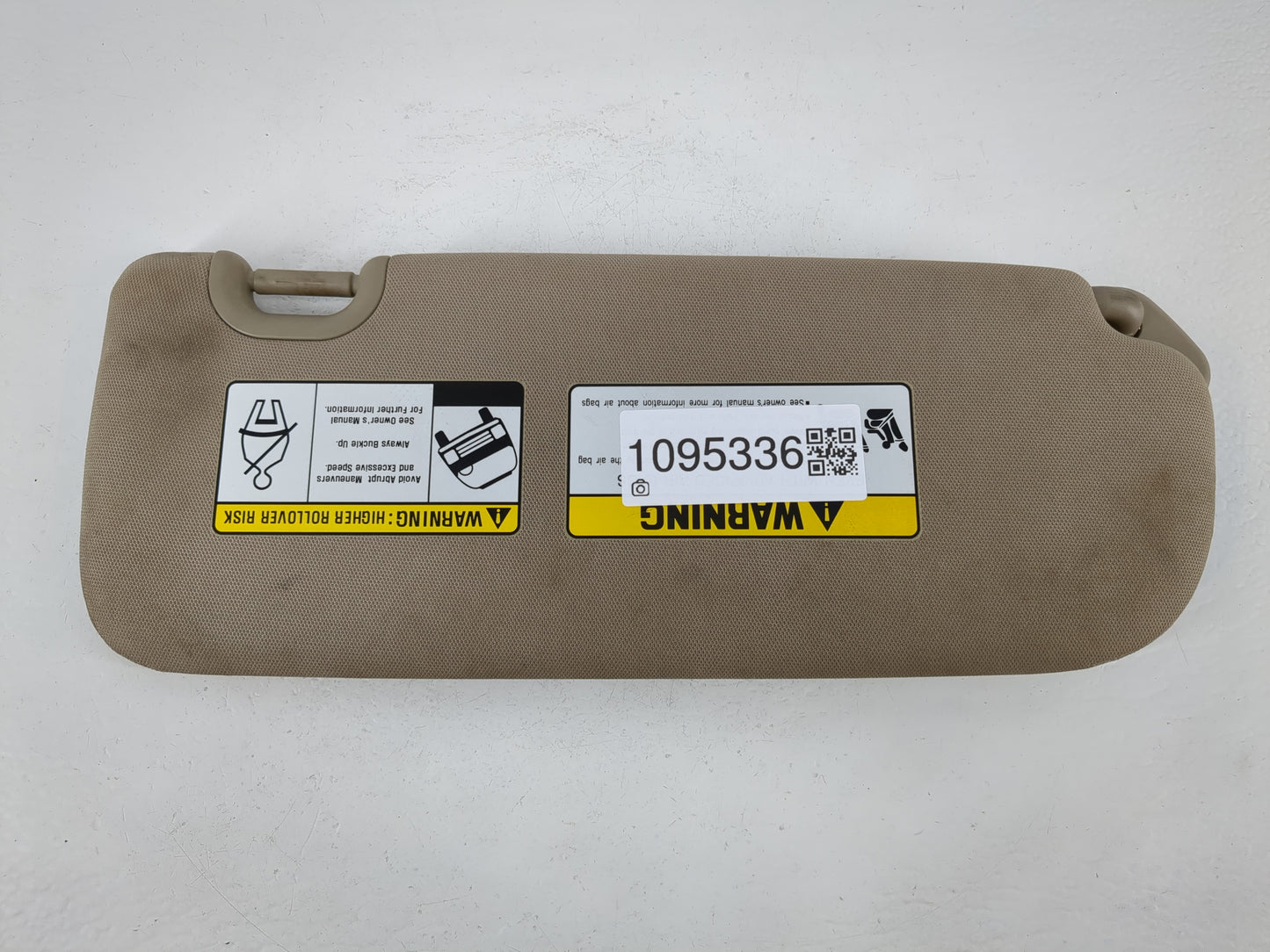 2013-2019 Hyundai Santa Fe Sun Visor Shade Replacement Driver Left Mirror Fits Fits 2013 2014 2015 2016 2017 2018 2019 OEM Used Auto Parts - Oemusedautoparts1.com