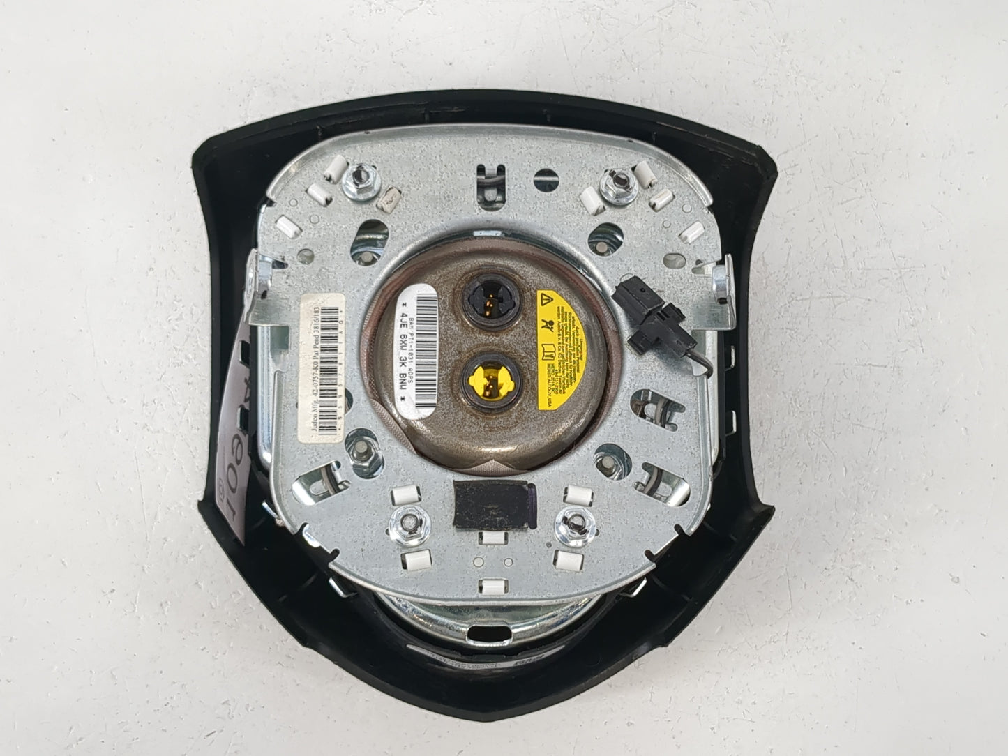 2017 Dodge Caravan Air Bag Driver Left Steering Wheel Mounted P/N:TN9SL3076O0221 Fits Fits 2013 2014 2015 2016 2018 2019 2020 OEM Used Auto Parts - Oemusedautoparts1.com