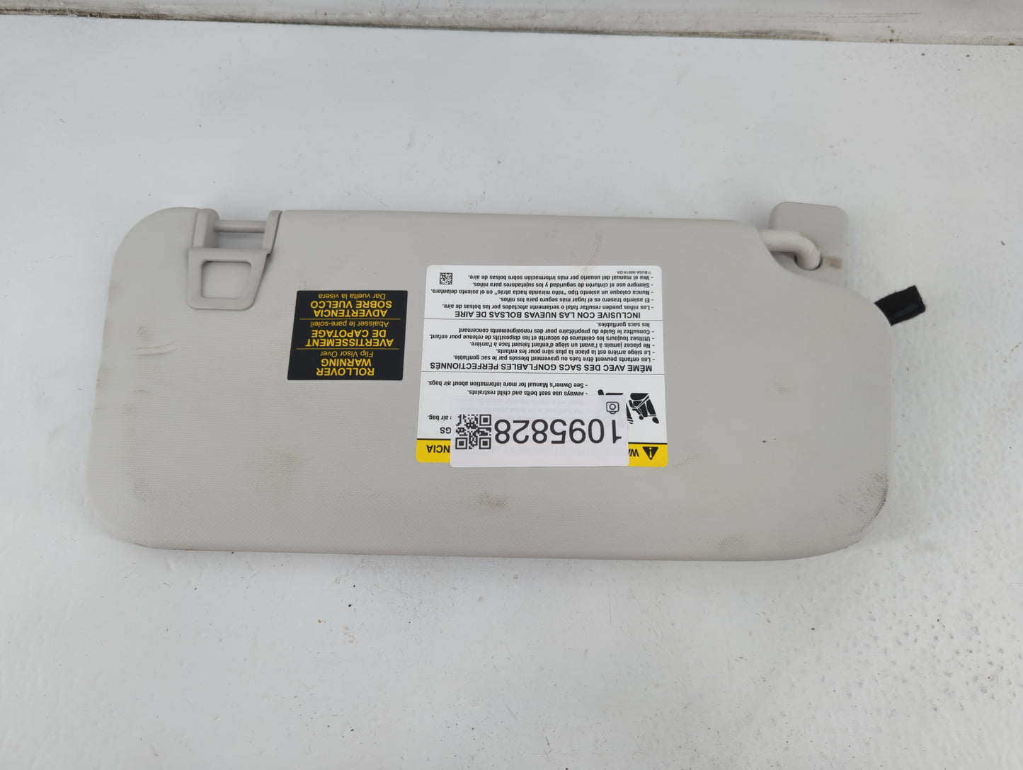 2021-2022 Ford Escape Sun Visor Shade Replacement Driver Left Mirror Fits Fits 2021 2022 OEM Used Auto Parts - Oemusedautoparts1.com
