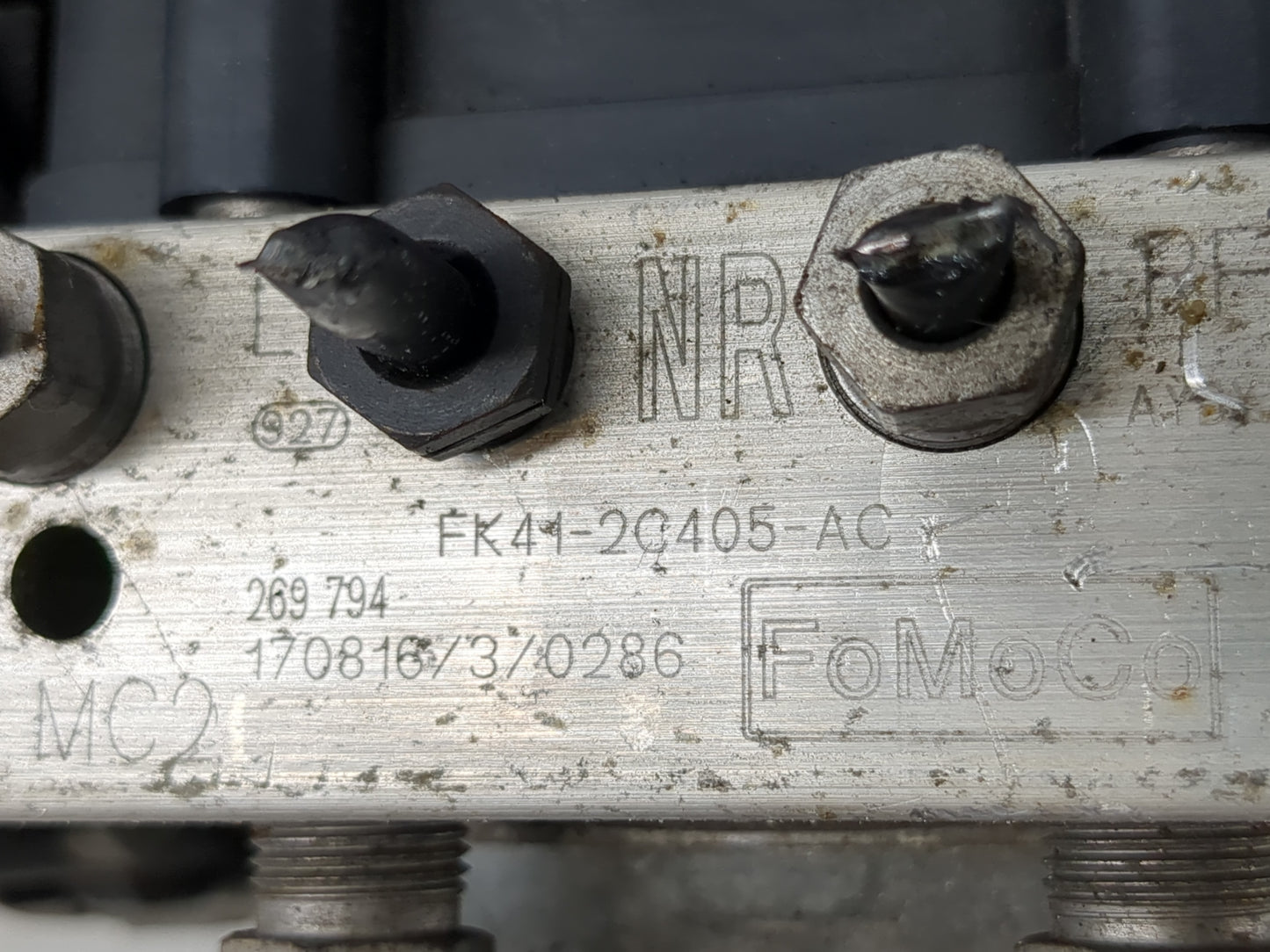 2015-2019 Ford Transit-250 ABS Pump Control Module Replacement P/N:FK41-2C405-AC Fits Fits 2015 2016 2017 2018 2019 OEM Used Auto Parts