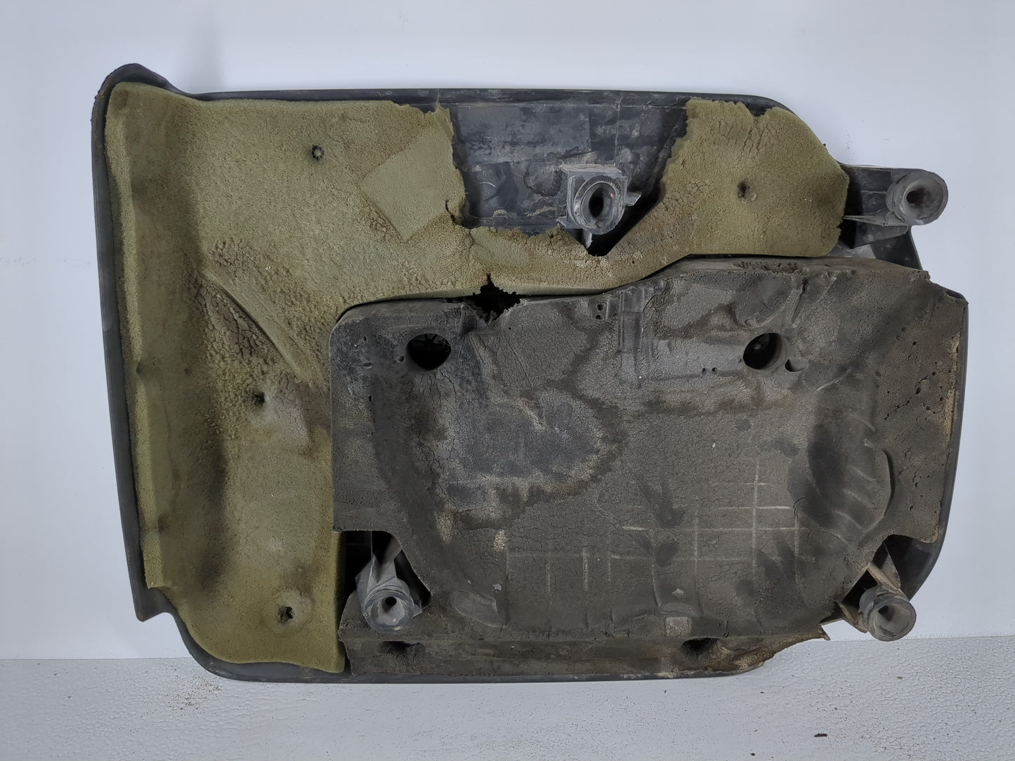 2014 Dodge Grand Caravan Engine Cover - Oemusedautoparts1.com