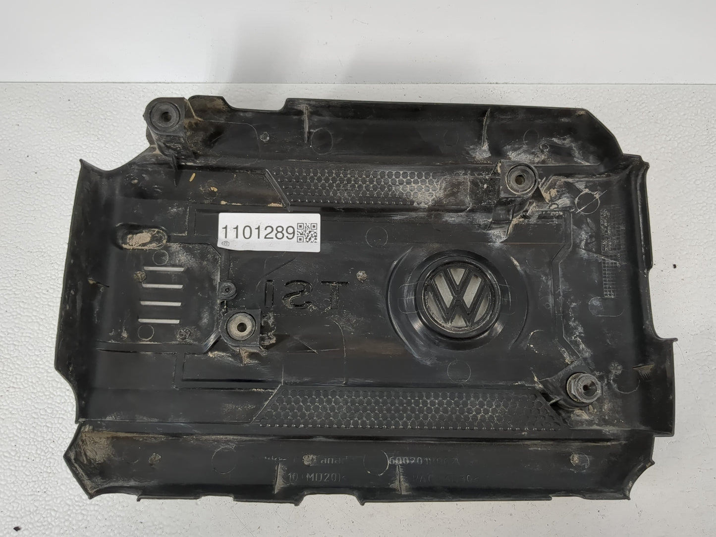 2016 Volkswagen Beetle Engine Cover