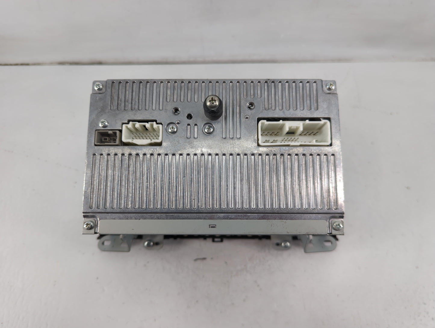 2010 Mazda 3 Radio AM FM Cd Player Receiver Replacement P/N:BBM2 66 AR0A Fits OEM Used Auto Parts - Oemusedautoparts1.com