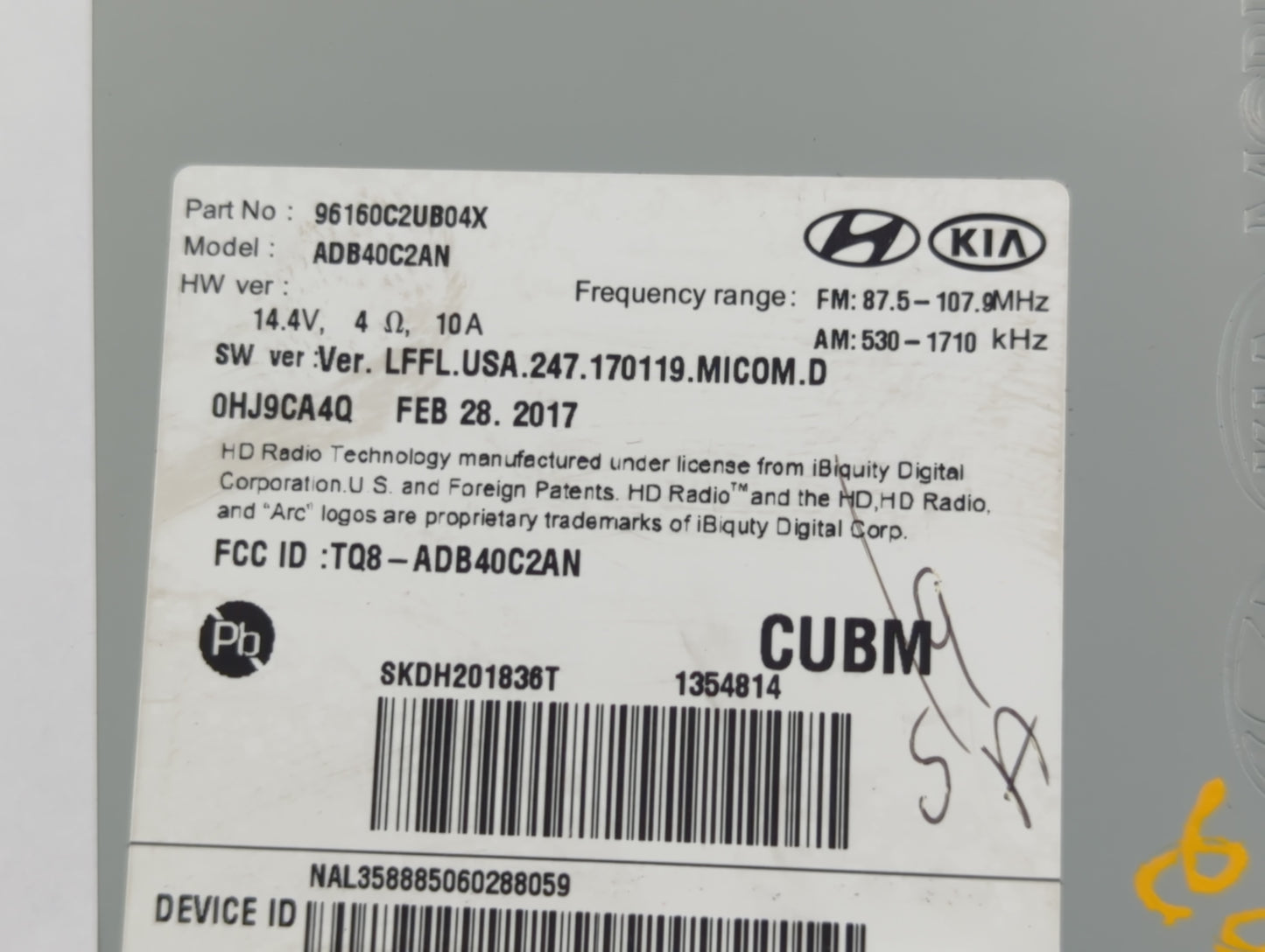 2018-2019 Hyundai Sonata Radio AM FM Cd Player Receiver Replacement P/N:96160C2UB04X Fits Fits 2018 2019 OEM Used Auto Parts - Oemusedautoparts1.com
