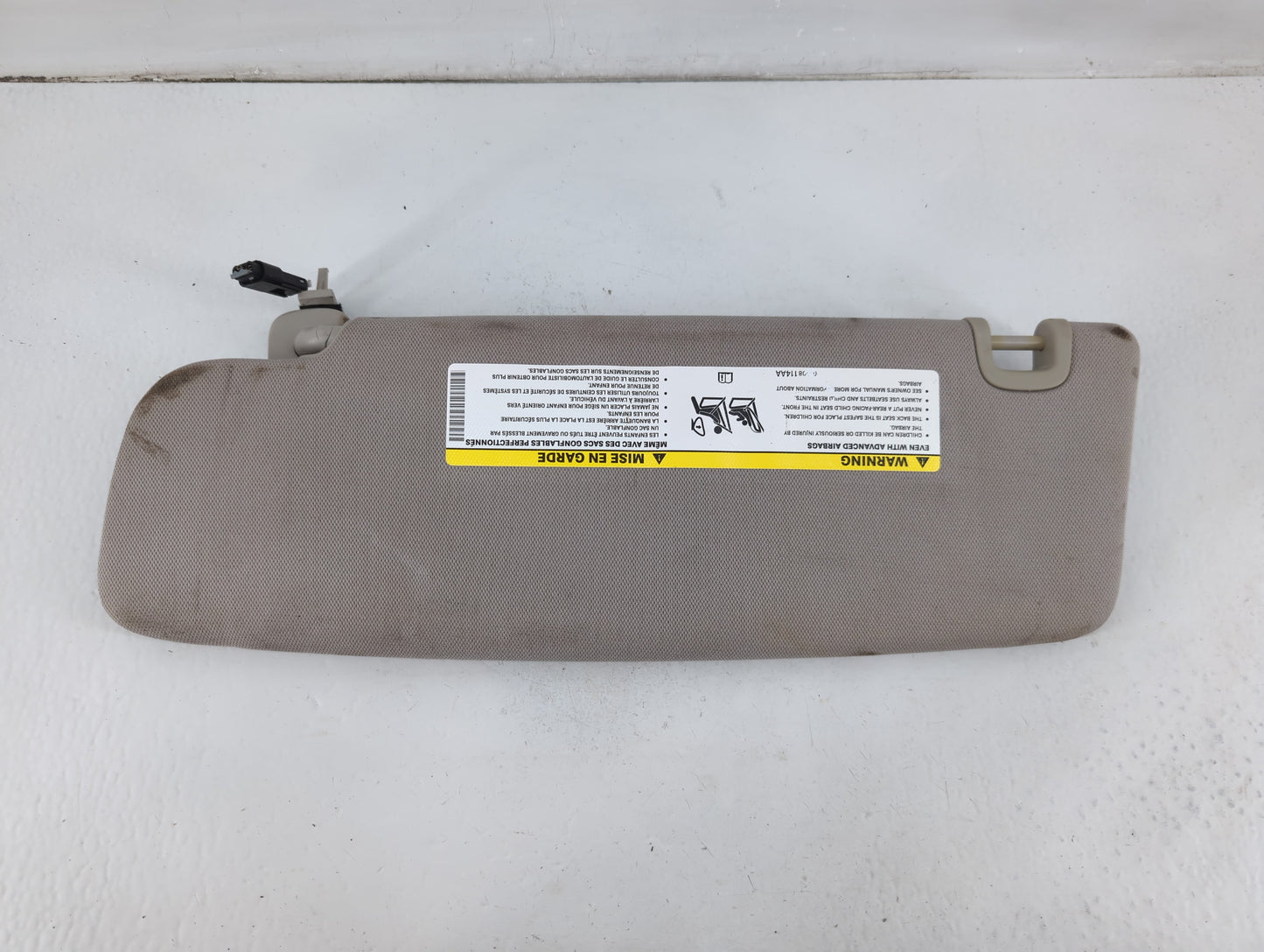 2017-2020 Chrysler Pacifica Sun Visor Shade Replacement Passenger Right Mirror Fits Fits 2017 2018 2019 2020 OEM Used Auto Parts