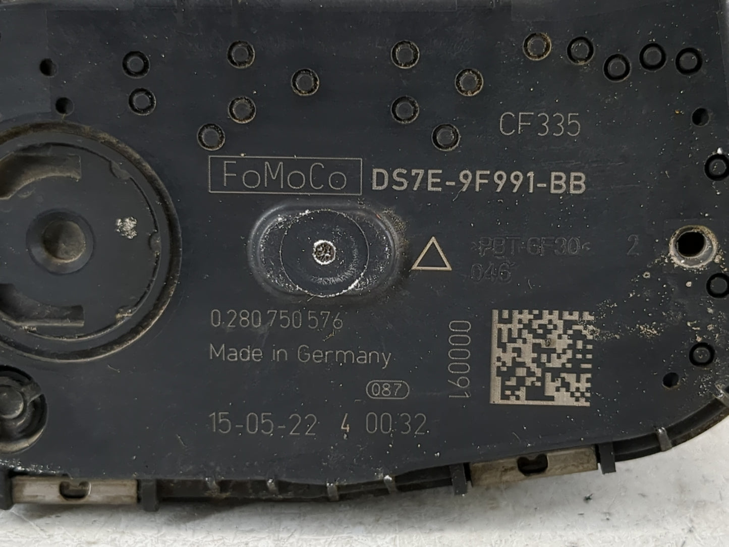2014-2018 Ford Focus Throttle Body P/N:DS7E-9F991-BB Fits Fits 2014 2015 2016 2017 2018 2019 2020 2021 2022 OEM Used Auto Parts - Oemusedautoparts1.com
