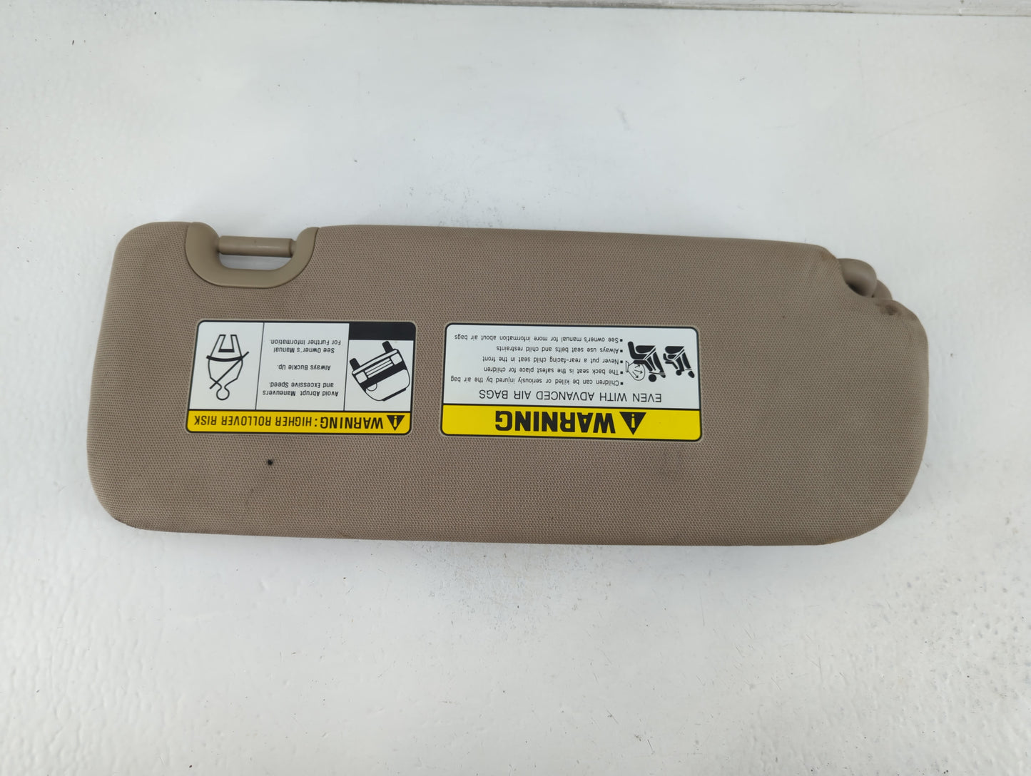 2013-2019 Hyundai Santa Fe Sun Visor Shade Replacement Driver Left Mirror Fits Fits 2013 2014 2015 2016 2017 2018 2019 OEM Used Auto Parts - Oemusedautoparts1.com