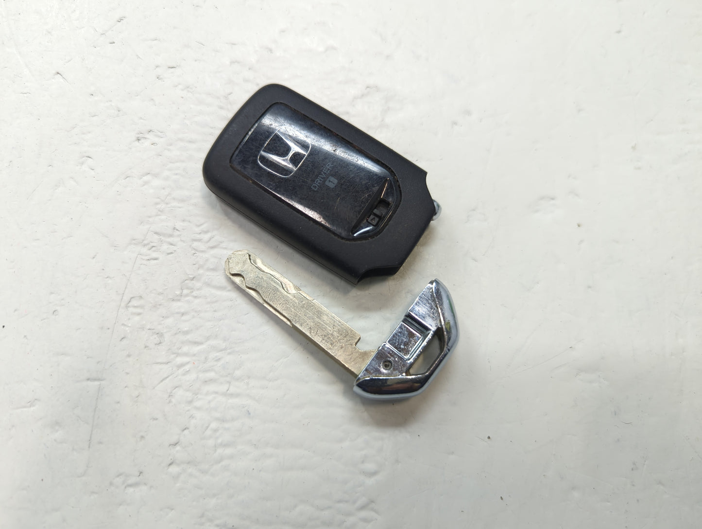 Honda Odyssey Keyless Entry Remote Fob KR5T4X driver1 A3C0486420000 5 buttons - Oemusedautoparts1.com
