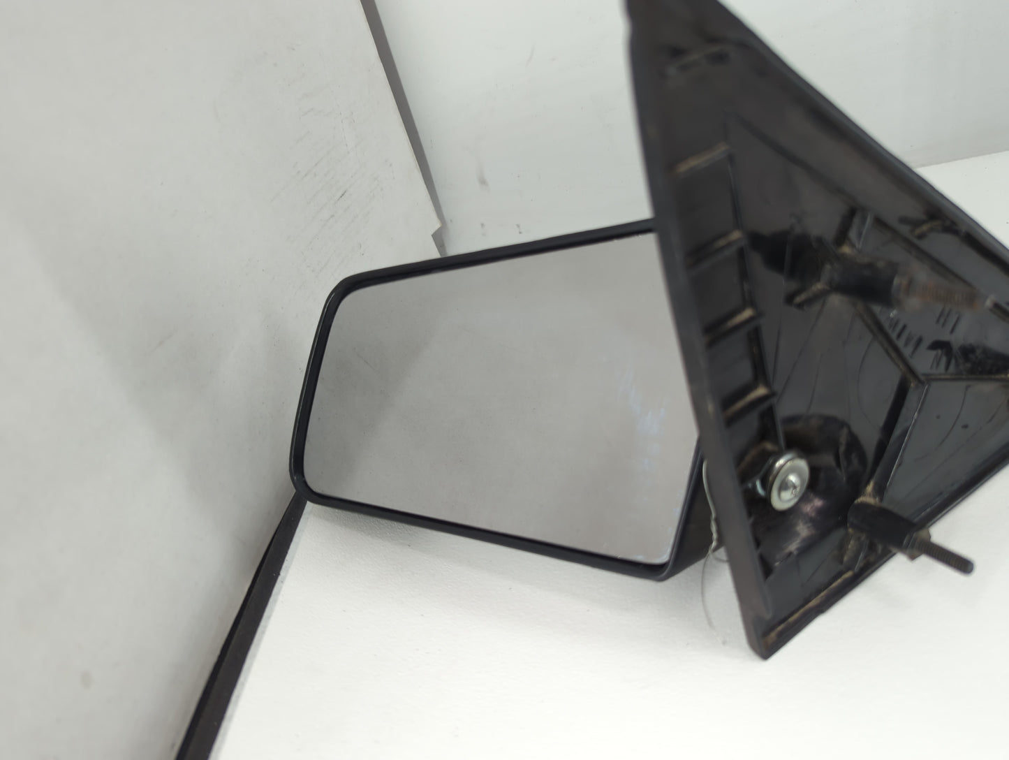 1985 Chevrolet S10 Blazer Side Mirror Replacement Driver Left View Door Mirror Fits OEM Used Auto Parts - Oemusedautoparts1.