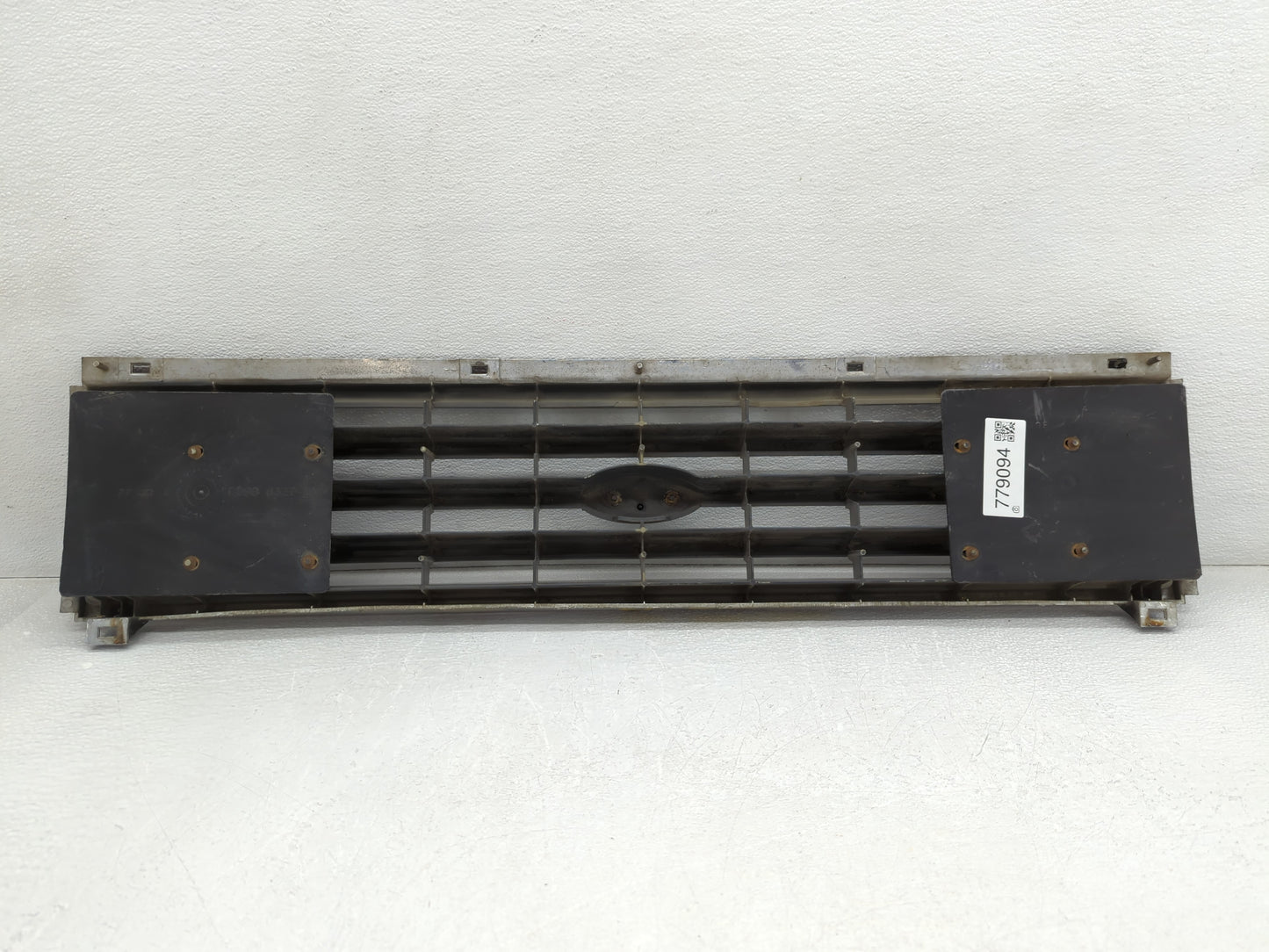 1986 Aftermarket Astrostart Front Grille Bumper Not Included - Oemusedautoparts1.com