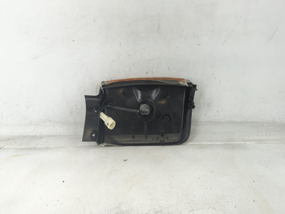 1987 Toyota Mark II Turn Signal Light Corner Lamp - Oemusedautoparts1.com