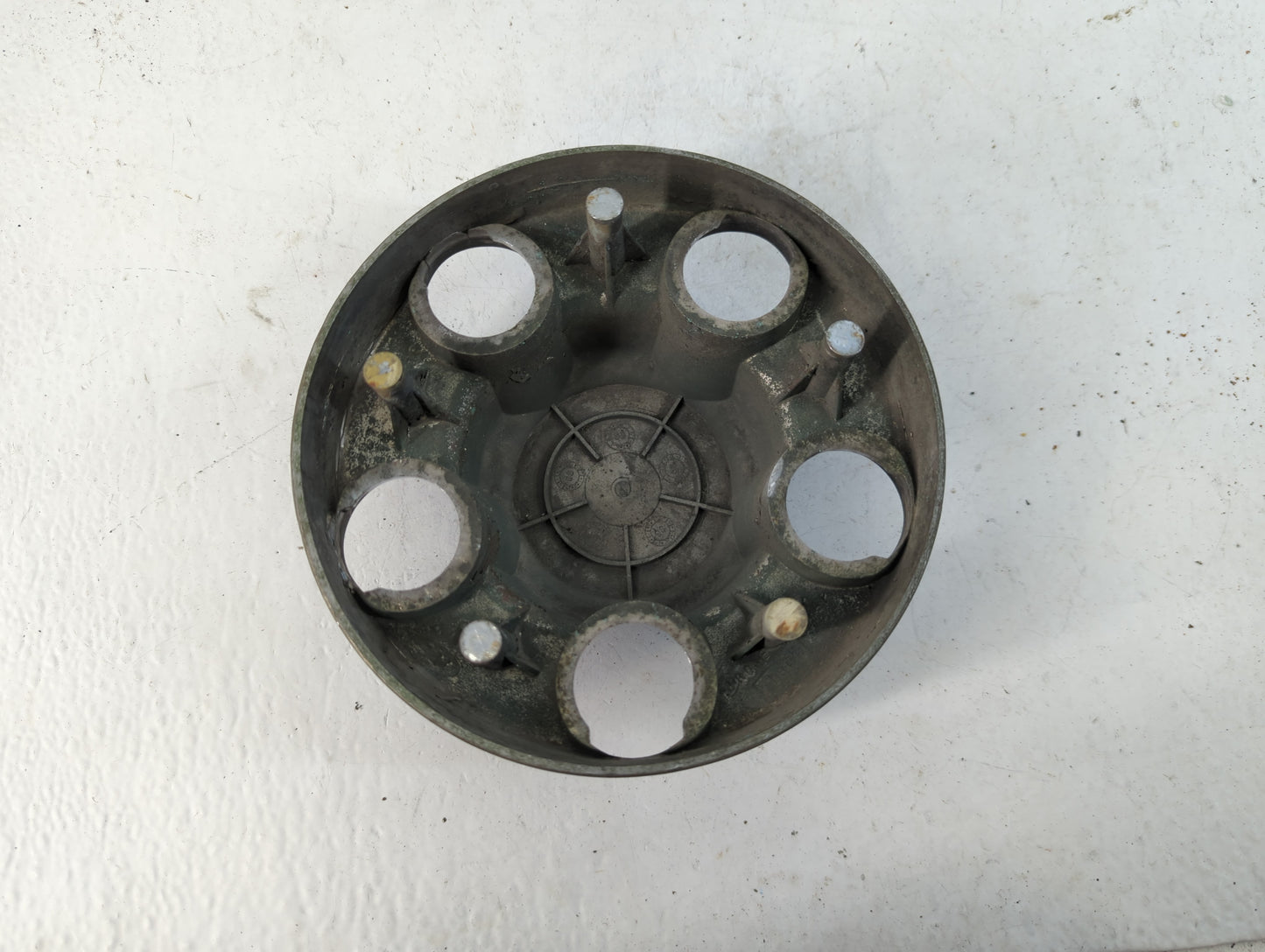 1989 Chevrolet C1500 Center Cap Oem - Oemusedautoparts1.com