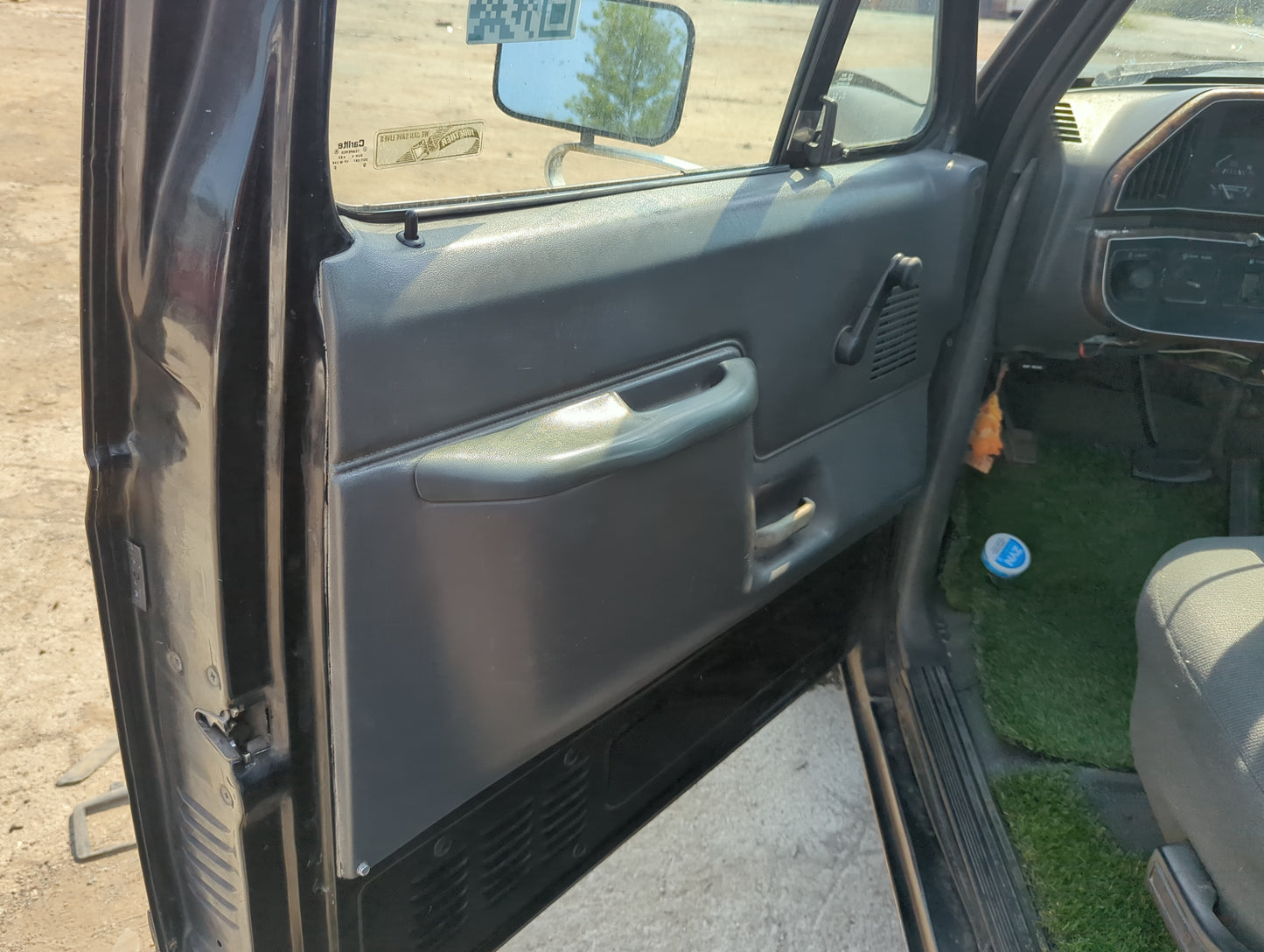 1989 Ford Ford F250 Pickup Front Left Driver Interior Door Panel Trim - Oemusedautoparts1.com