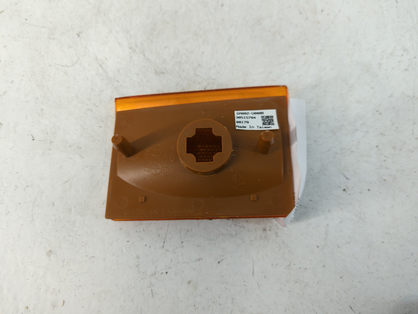 Chevrolet Suburban 1500 Passenger Right Oem Fog Light Lamp - Oemusedautoparts1.com