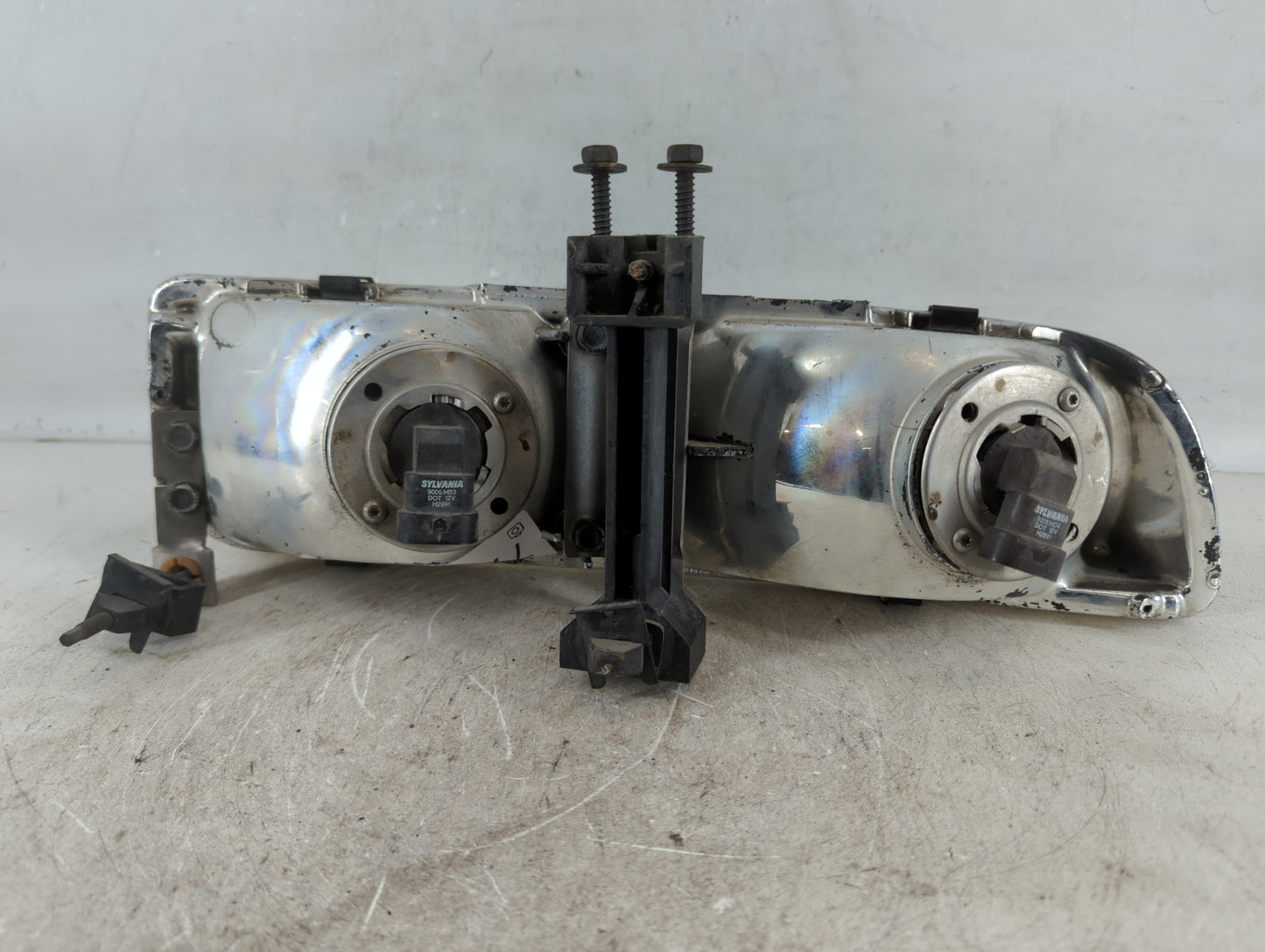 1992 Buick Regal Passenger Right Oem Head Light Headlight Lamp - Oemusedautoparts1.com