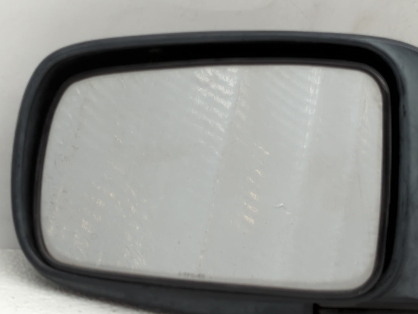 1992-1995 Dodge Caravan Driver Side View Mirror - Left Door Mirror OEM Used - Oemusedautoparts1.com