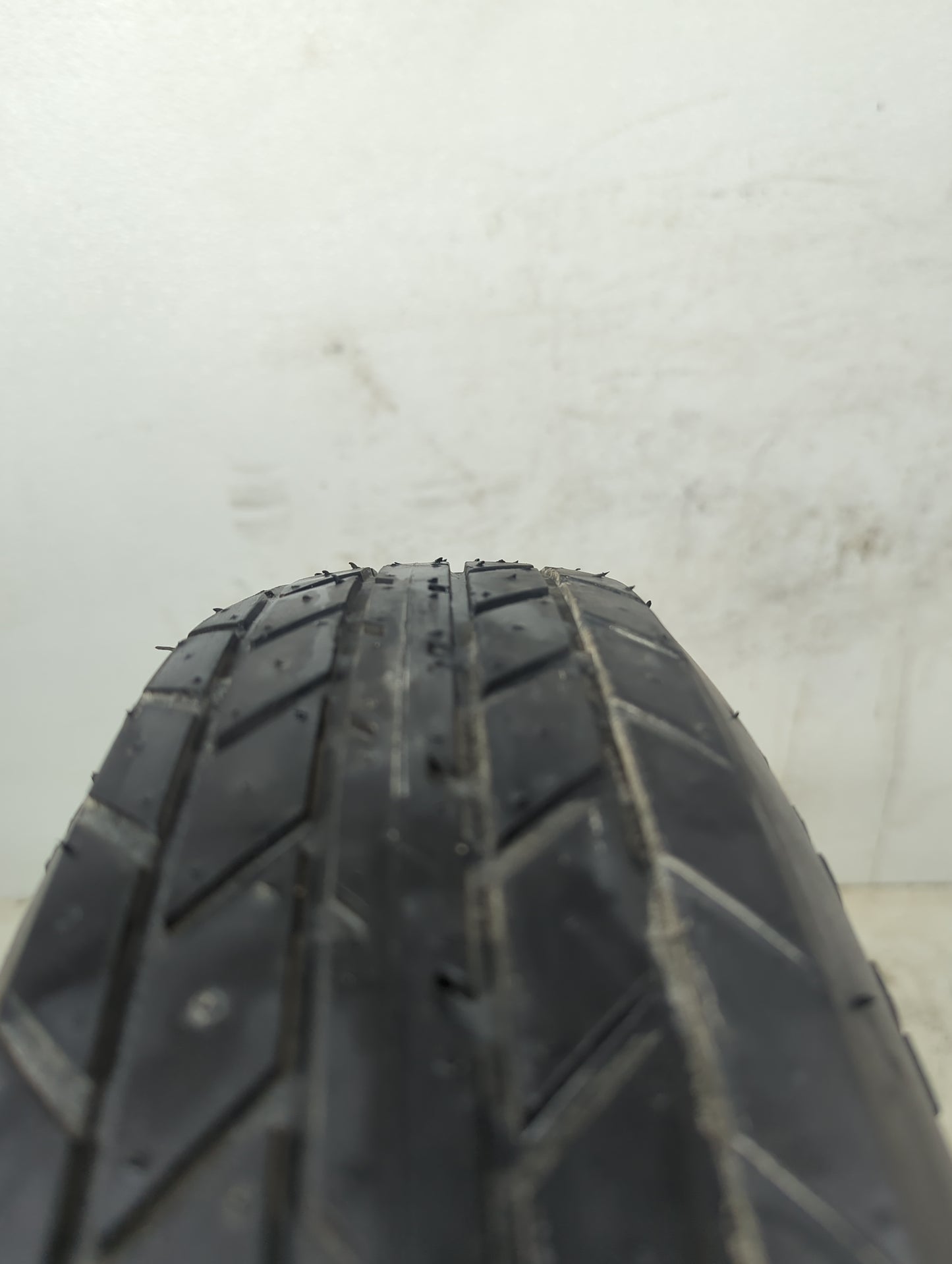 1992 Lincoln Lincoln Continental Spare Donut Tire Wheel Rim Oem - Oemusedautoparts1.com