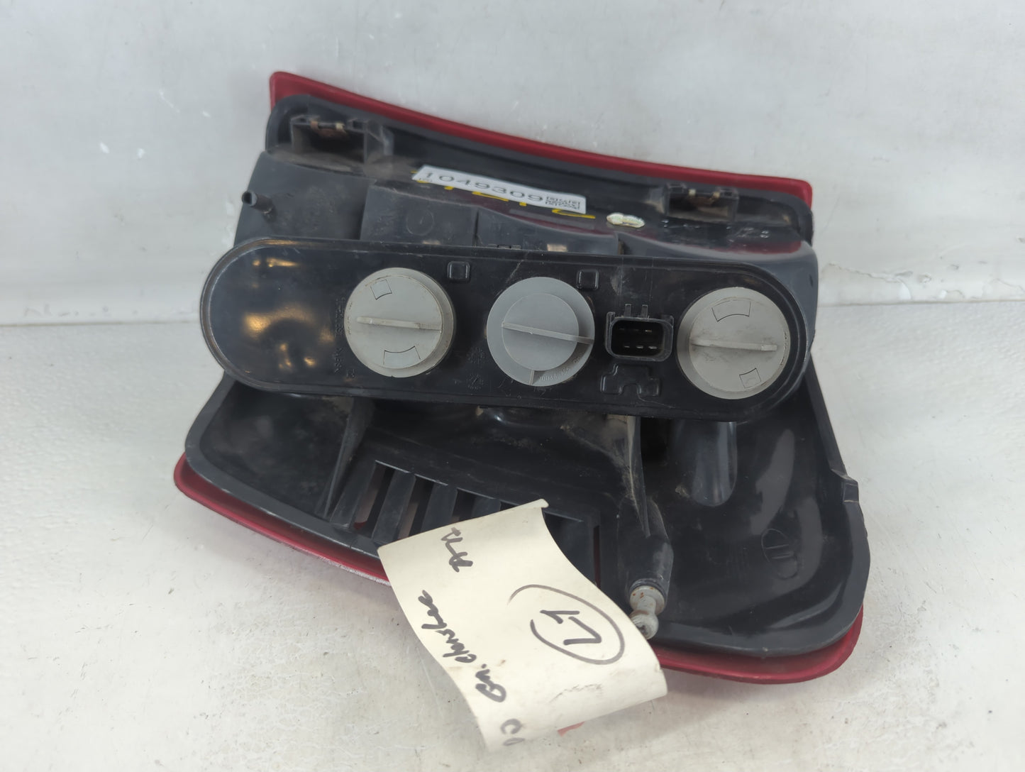 1993 Ford E-350 Econoline Tail Light Assembly Driver Left OEM P/N:08310910 Fits OEM Used Auto Parts - Oemusedautoparts1.com